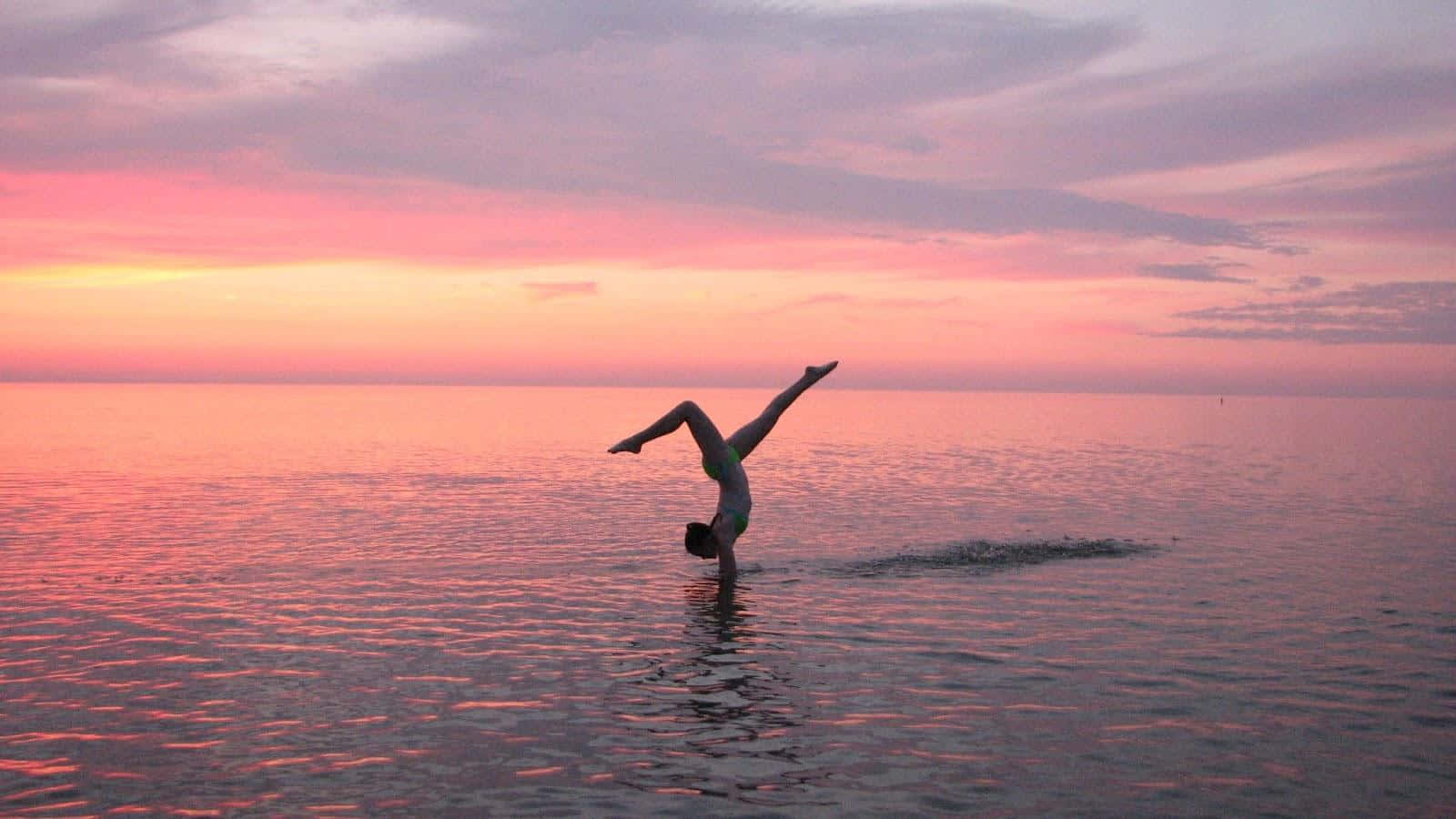 gymnastics handstand, beach, ocean waters, HD Desktop Wallpaper