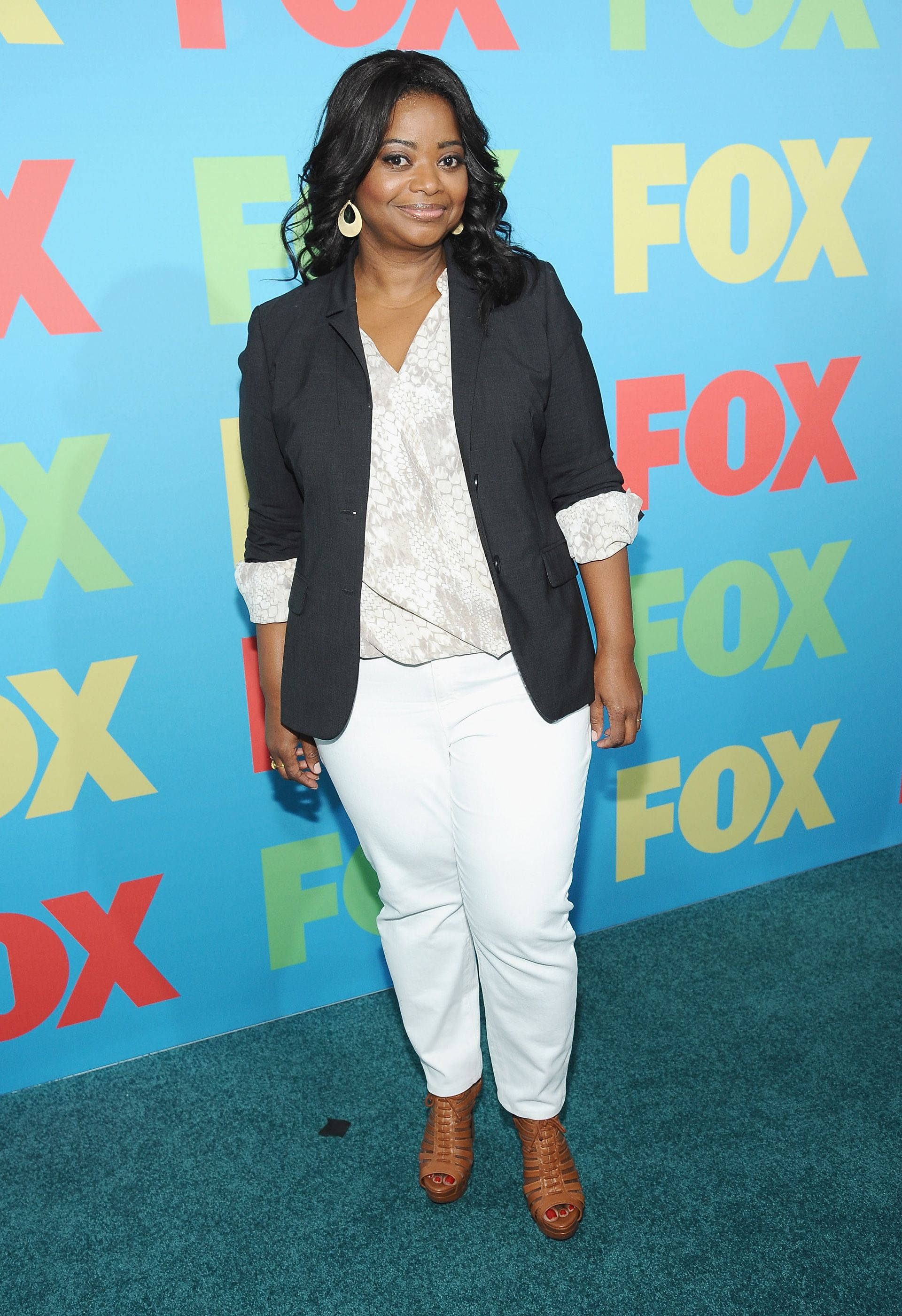 Octavia Spencer, 2014 FOX Fanfront Event, teal carpet, 2K Phone Wallpaper
