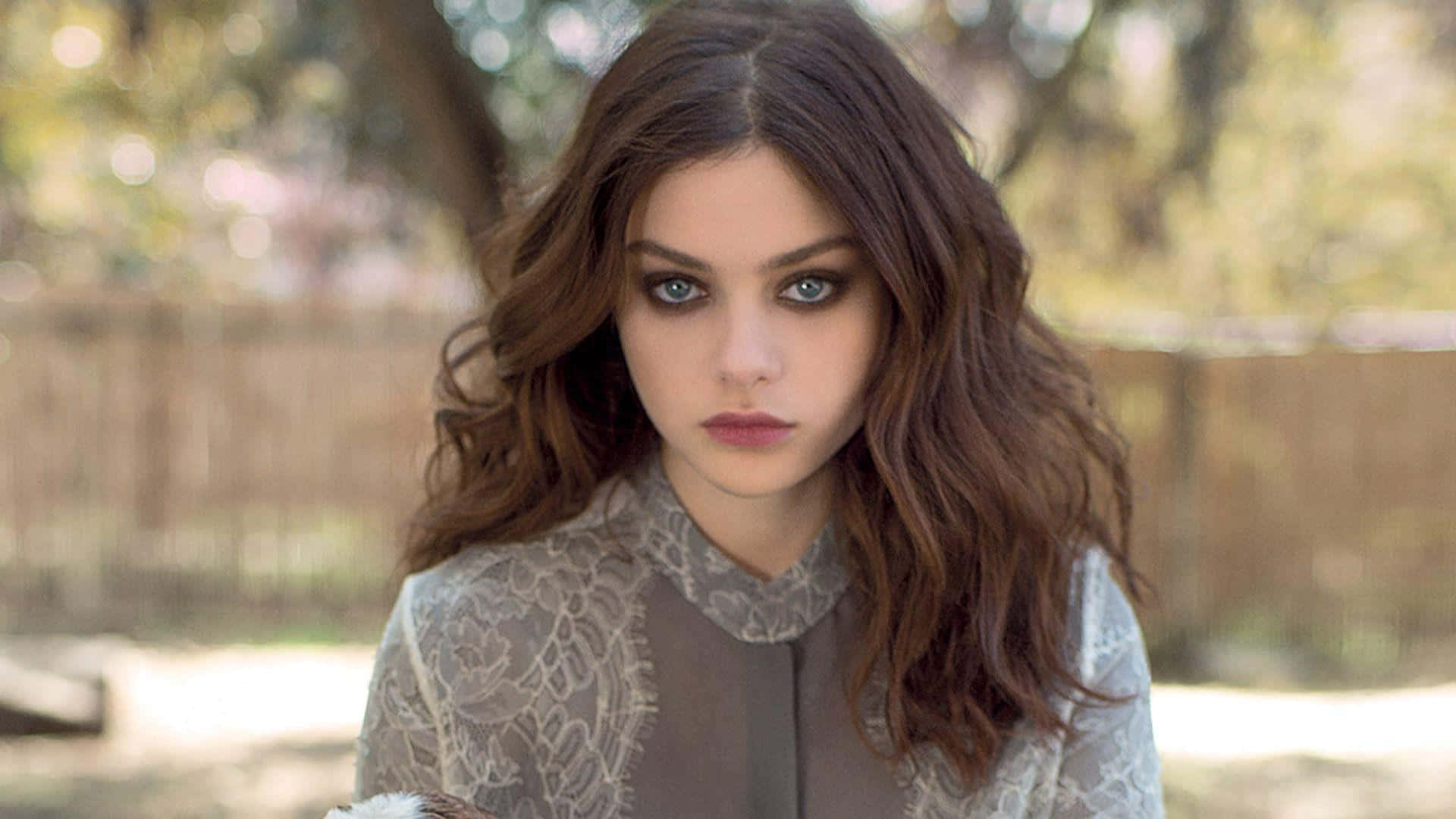 Odeya Rush, intense blue eyes, wavy brown hair, Full HD Desktop Wallpaper