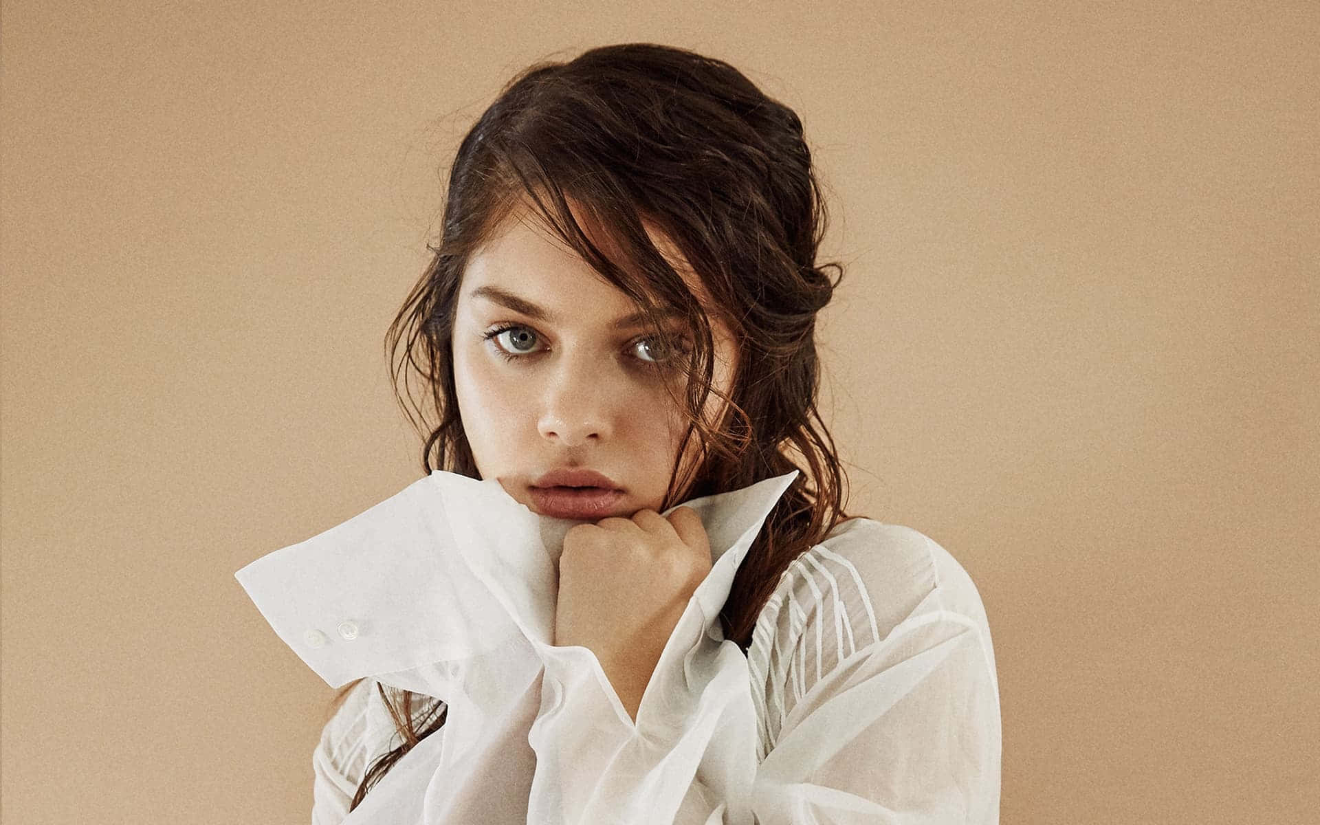 Odeya Rush, dark hair, piercing eyes, Full HD Desktop Wallpaper