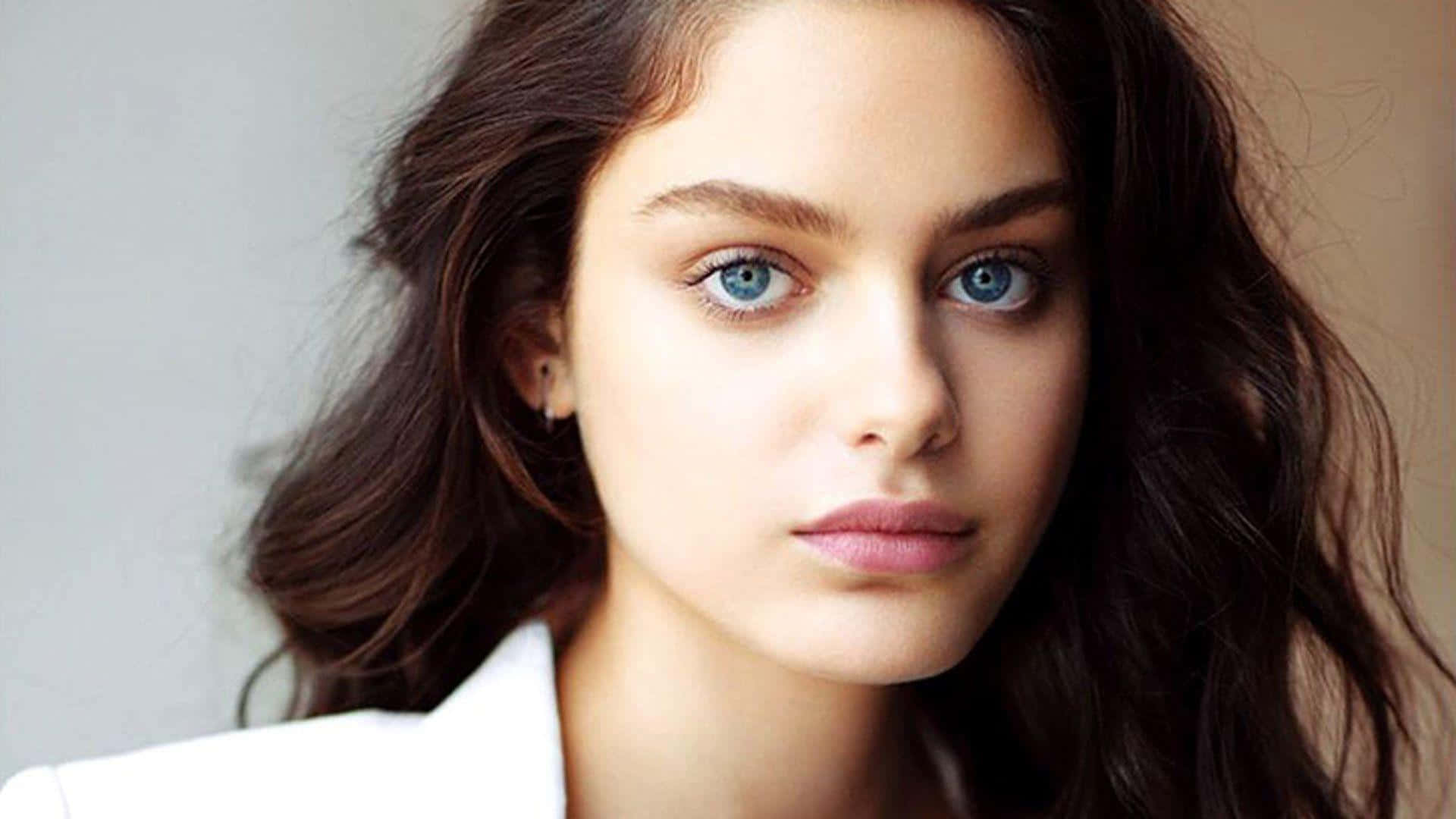 Odeya Rush, blue eyes, dark wavy hair, Full HD Desktop Wallpaper