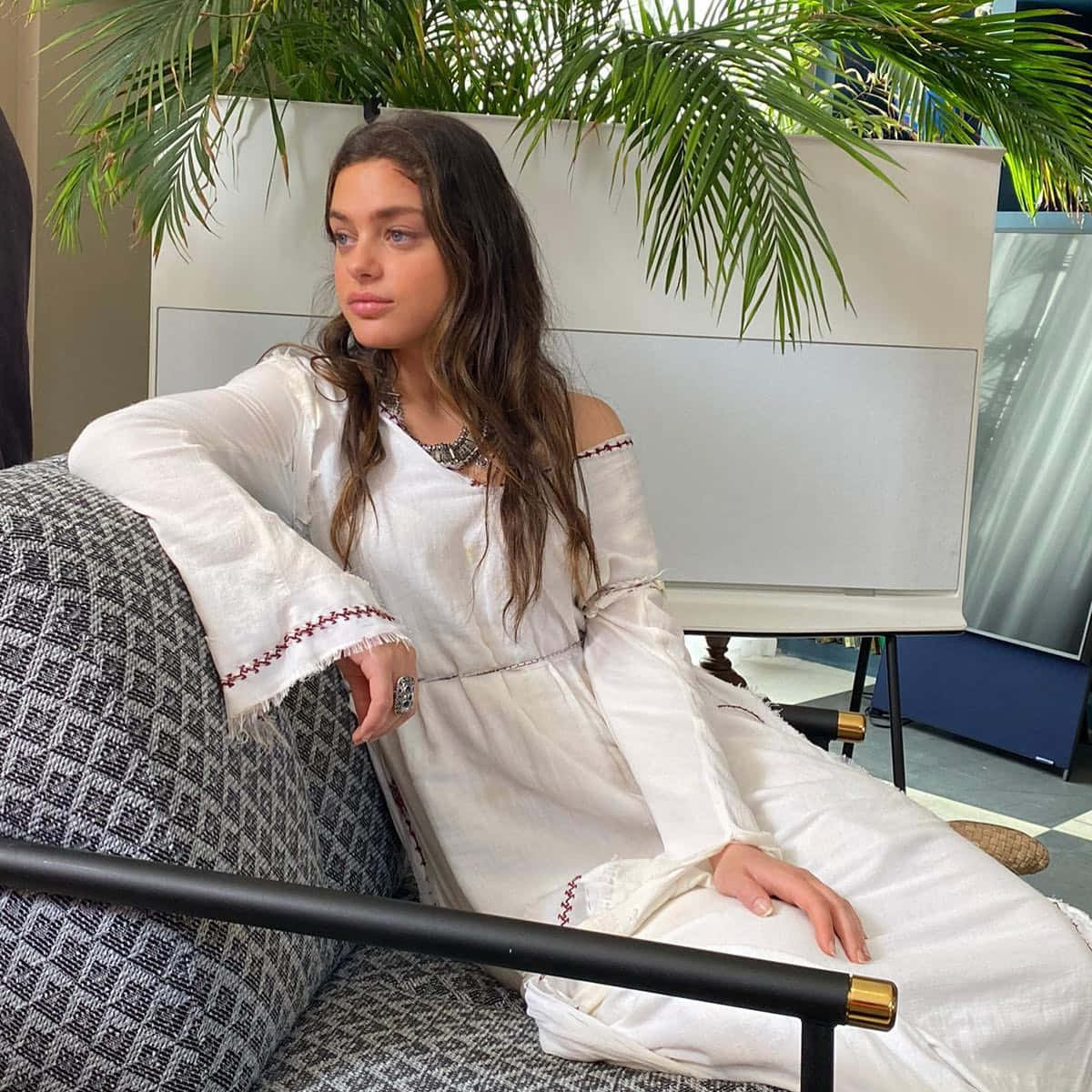 Odeya Rush, summer dress, white dress, SD Desktop Wallpaper