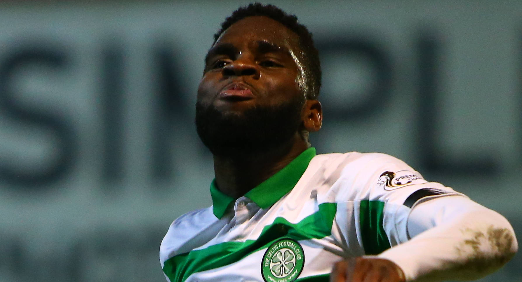 Odsonne Edouard, green and white Celtic jersey, stadium lights, HD Desktop Wallpaper