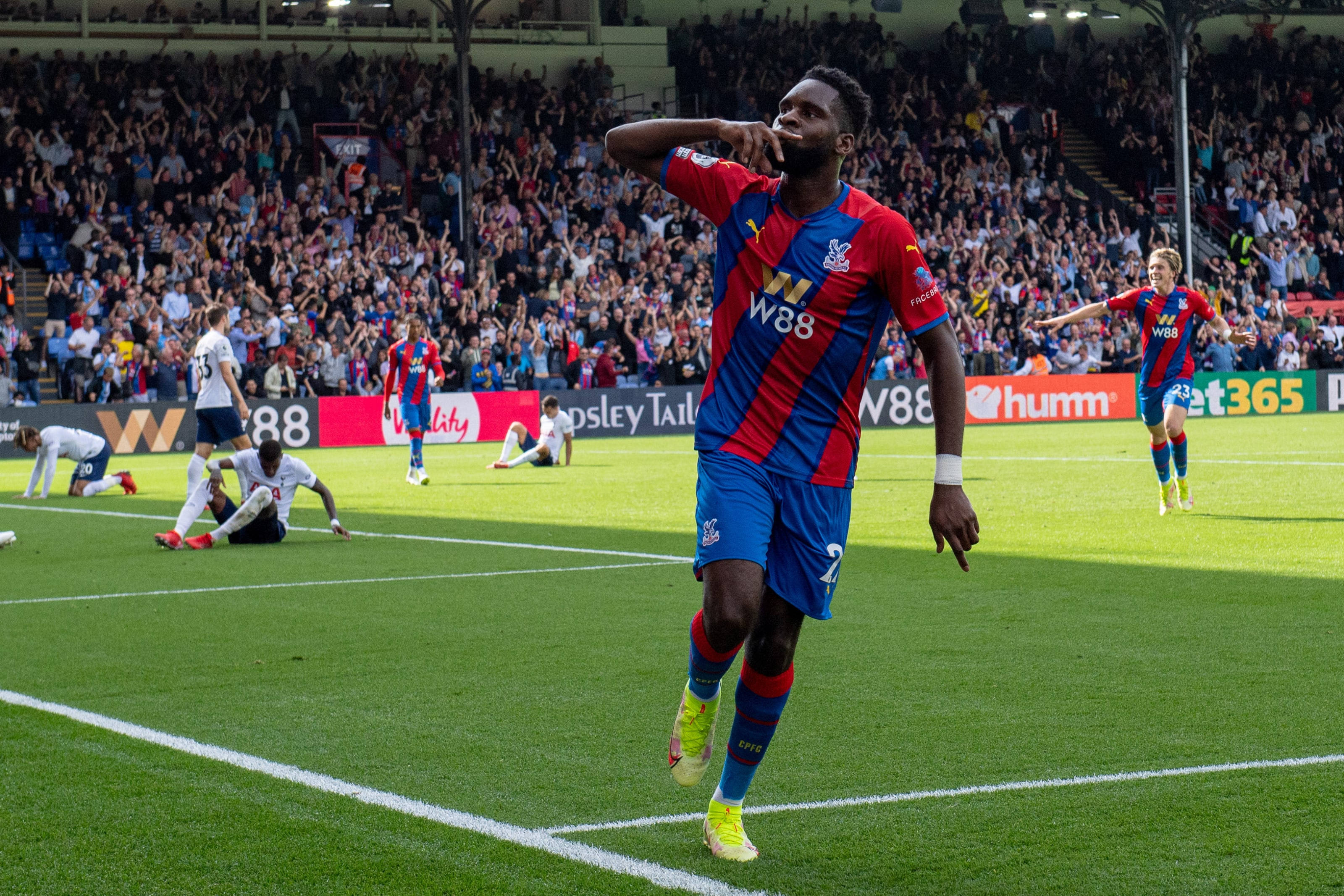 Odsonne Edouard, red blue kit, sunny day, 2K Desktop Wallpaper