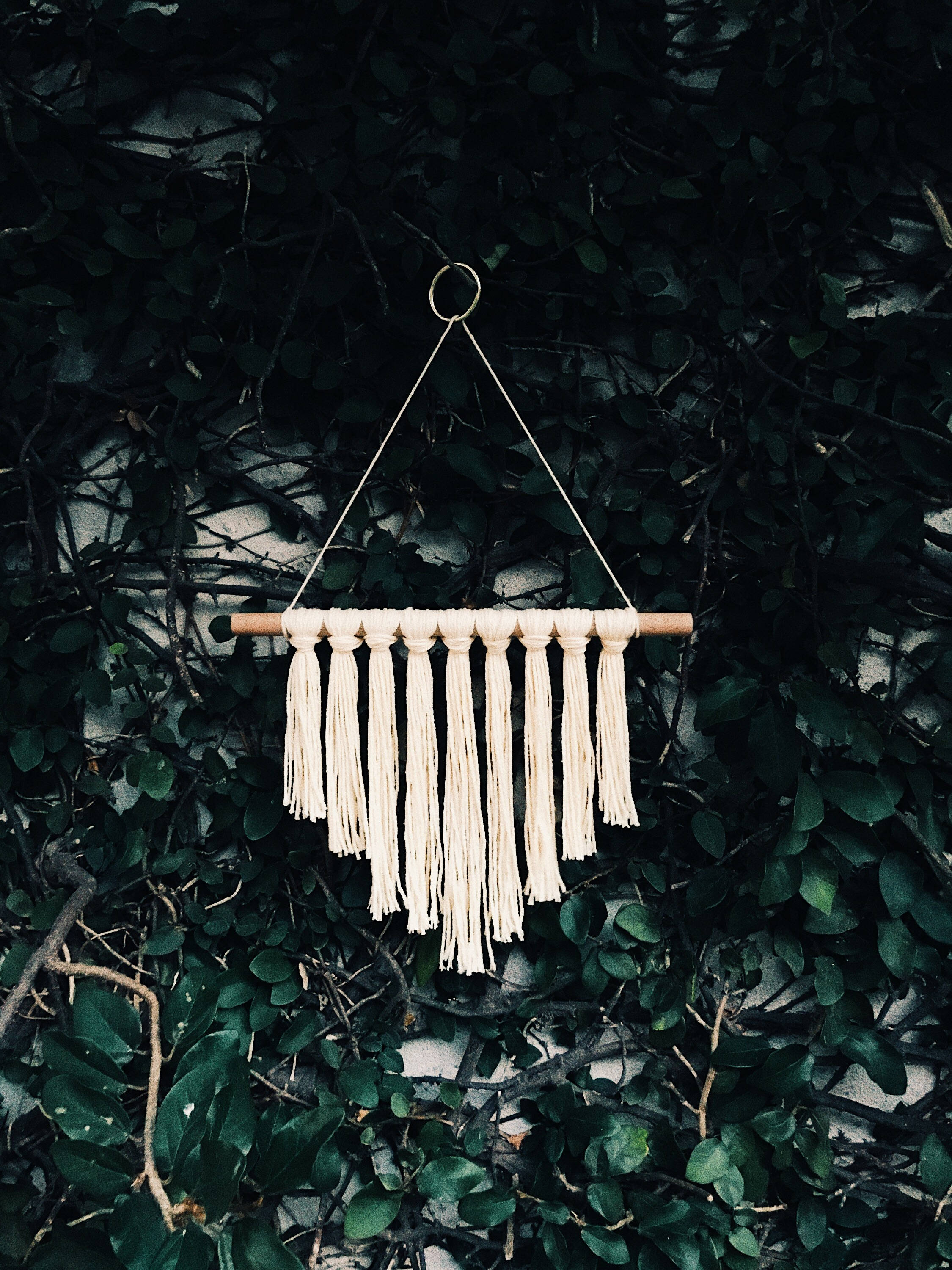 Off White, cream macrame wall hanging, wooden dowel, 2K Phone Wallpaper