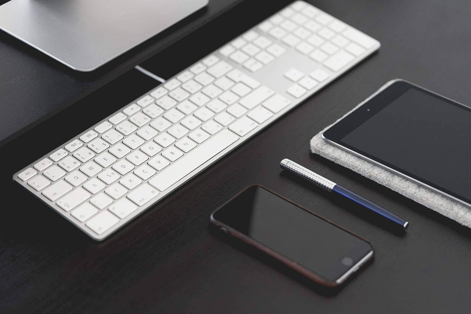 hardwood laminated black office desk, dark wooden desk, white keyboard, HD Desktop Wallpaper