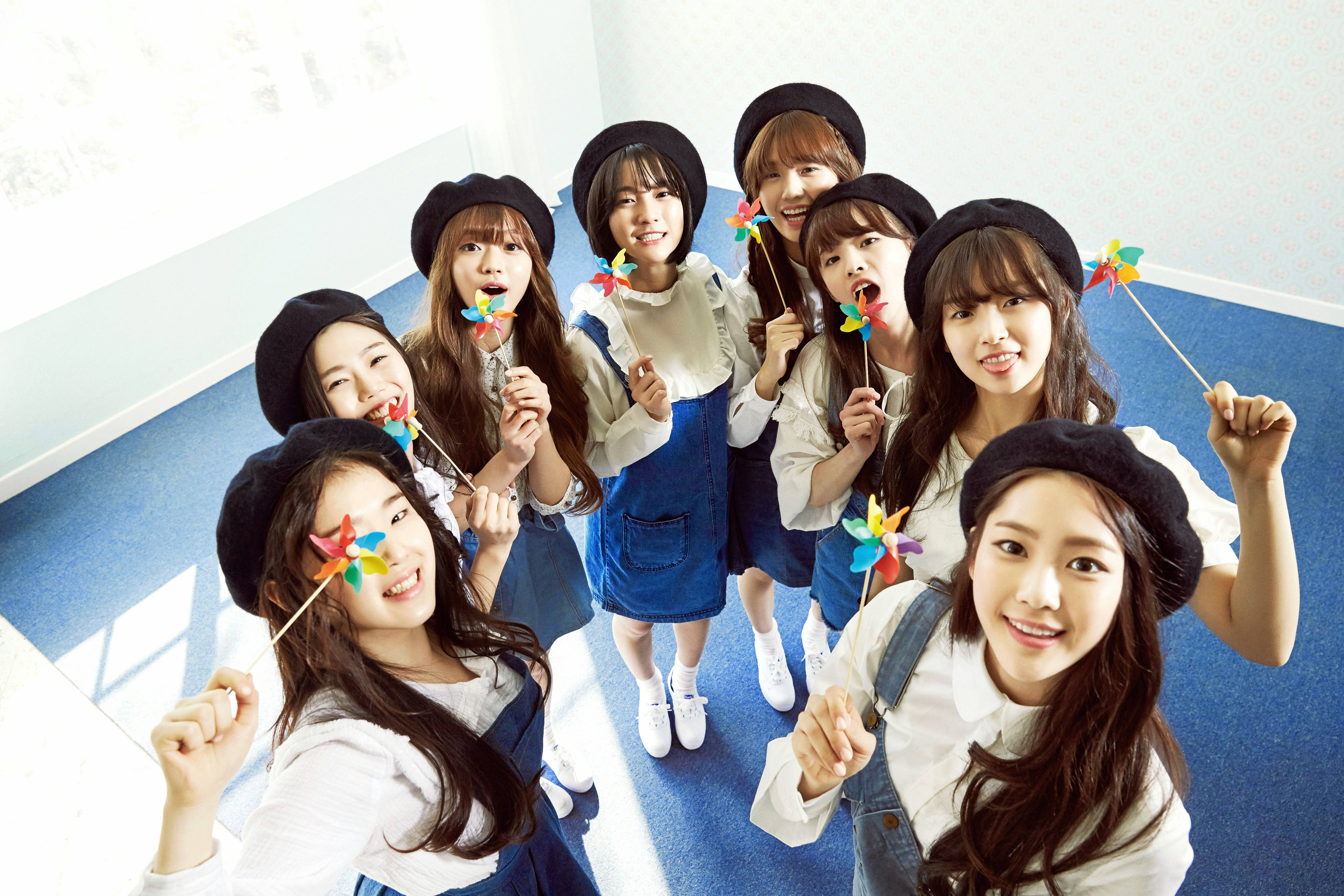 Oh My Girl, blue jumper dresses, black berets, 5K Desktop Wallpaper