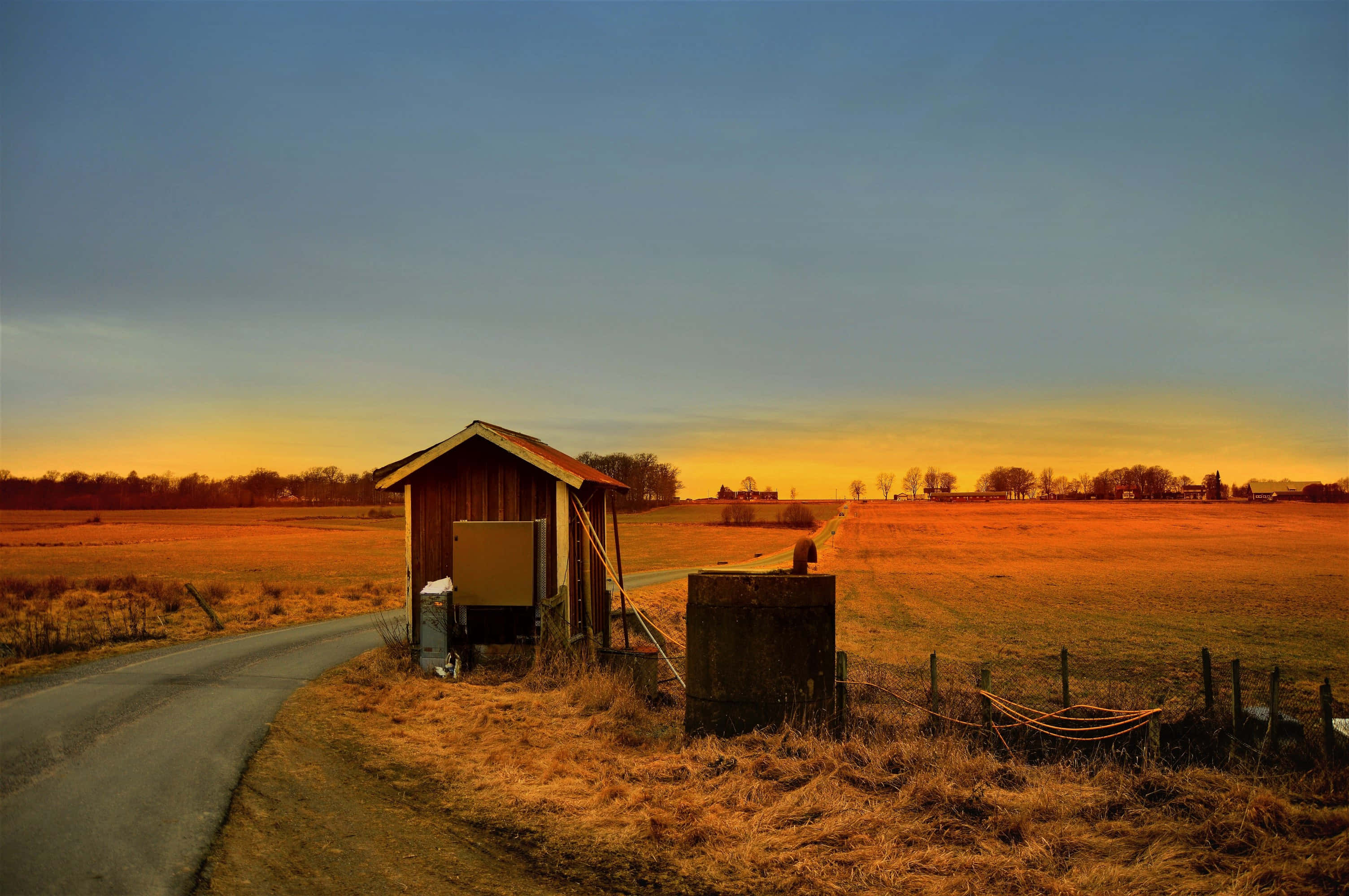 roadside, small wooden old barn, sunset, 2K Desktop Wallpaper