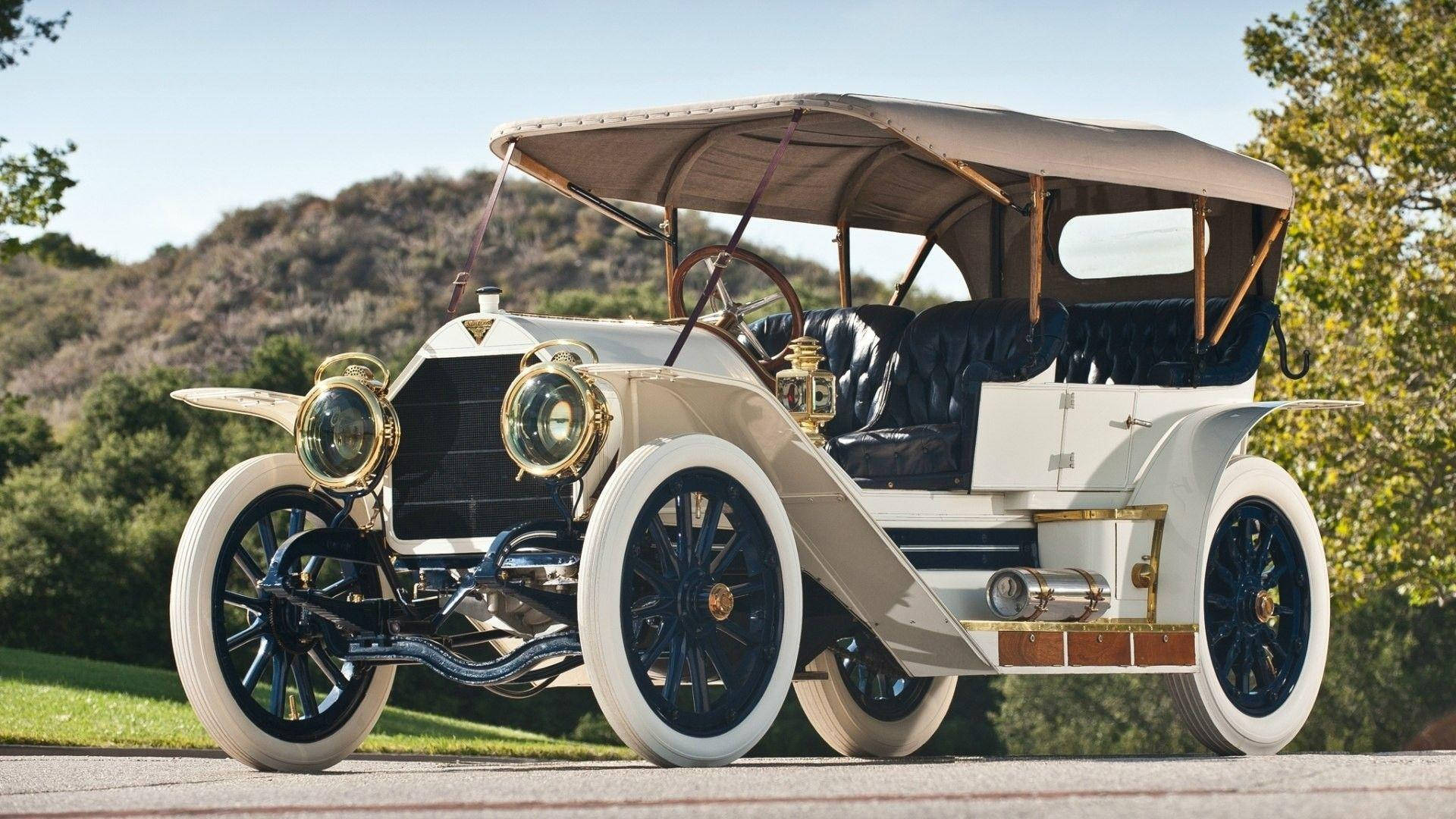 Old Car Tourer, cream body, black leather seats, Full HD Desktop Wallpaper
