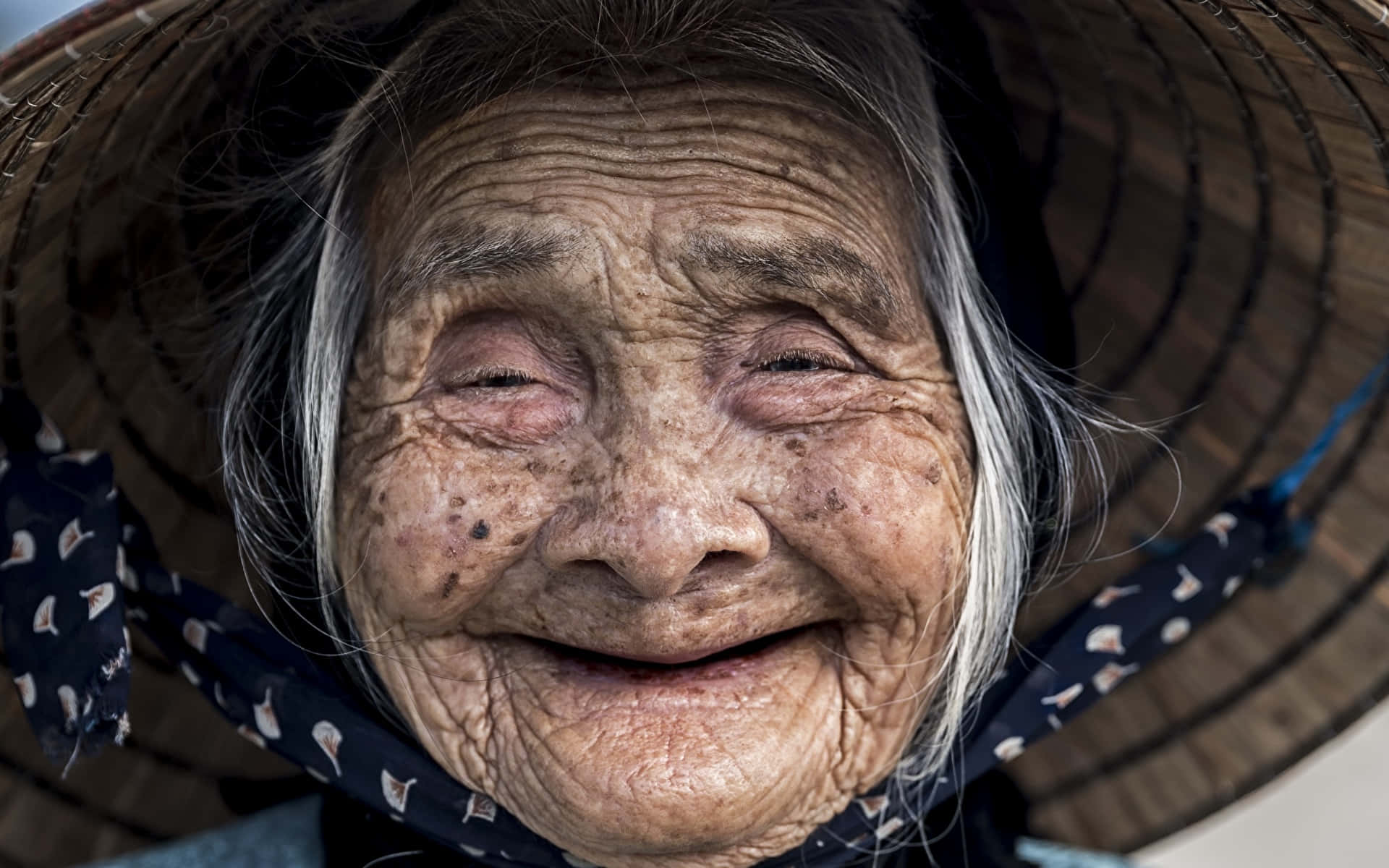 Asian old lady, elderly woman, deep wrinkles, Full HD Desktop Wallpaper