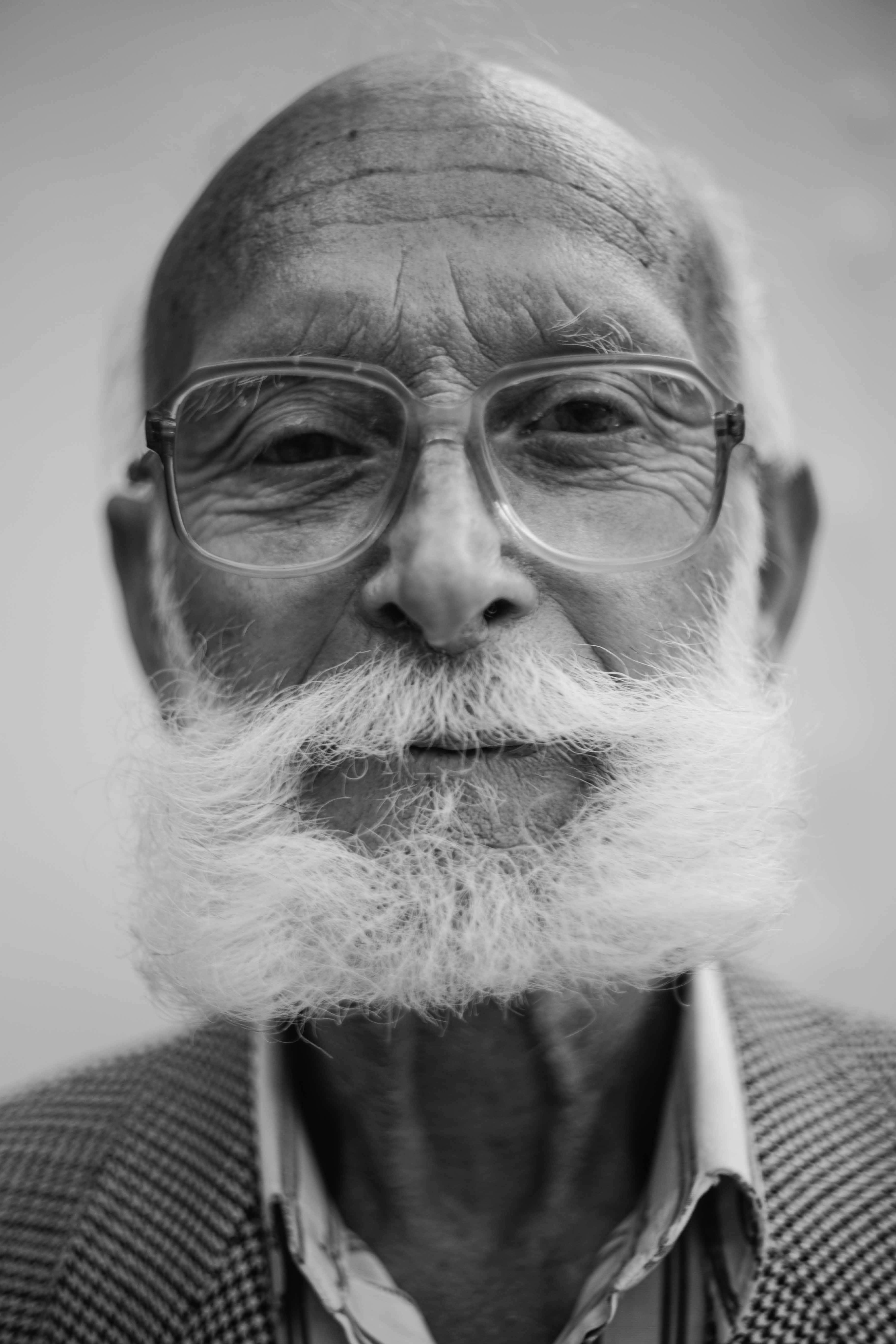 mature man, boxed beard, full white beard, 5K Phone Wallpaper