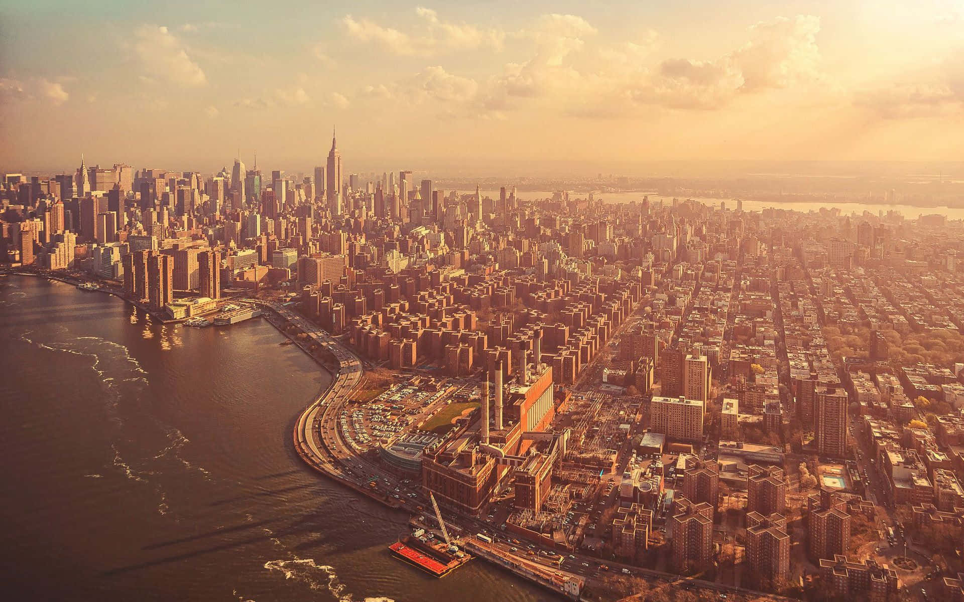 Old New York City, New York City skyline, golden sunset light, Full HD Desktop Wallpaper