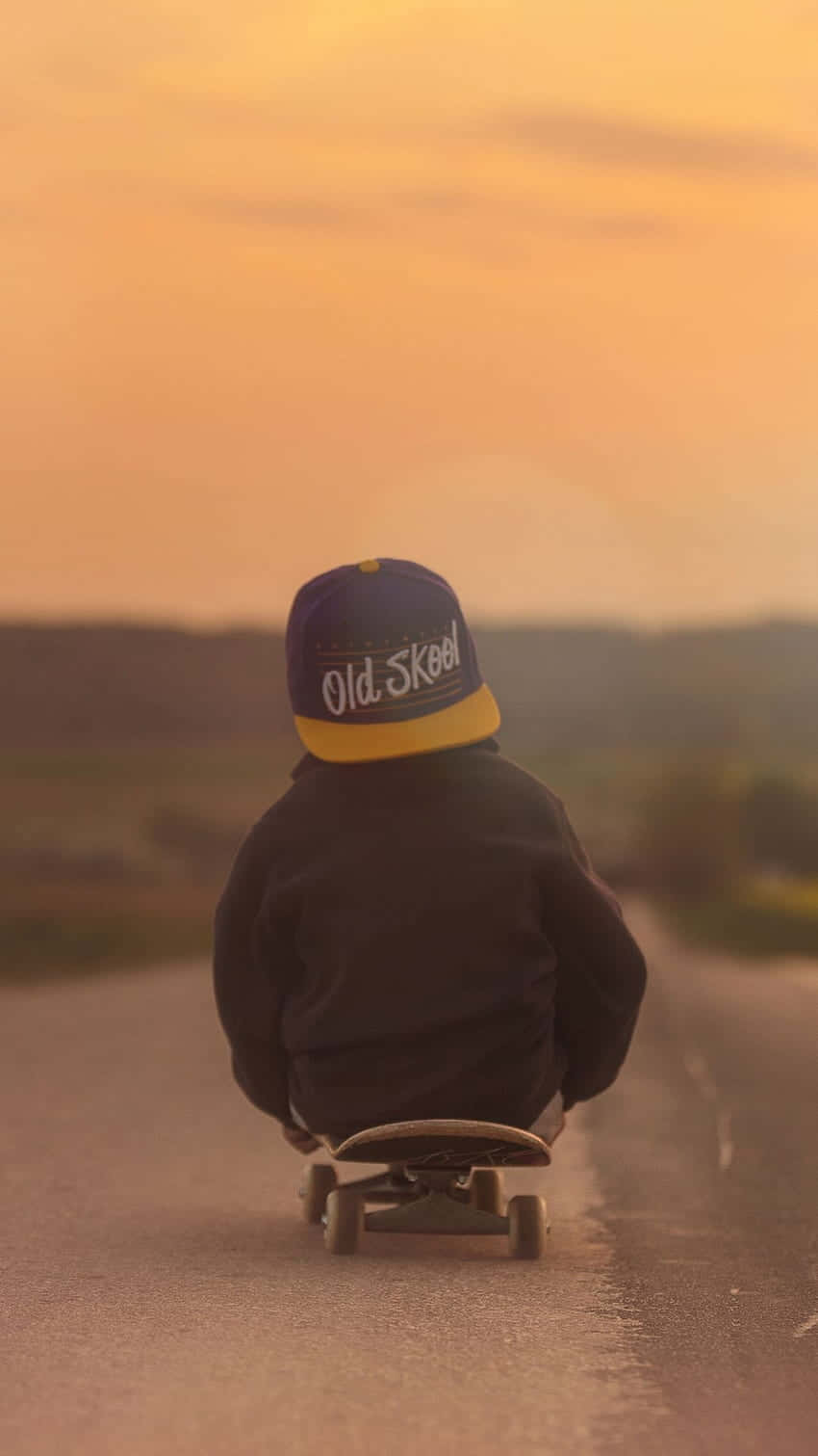 Old School Mobile, blue and yellow cap, skateboard, HD Phone Wallpaper