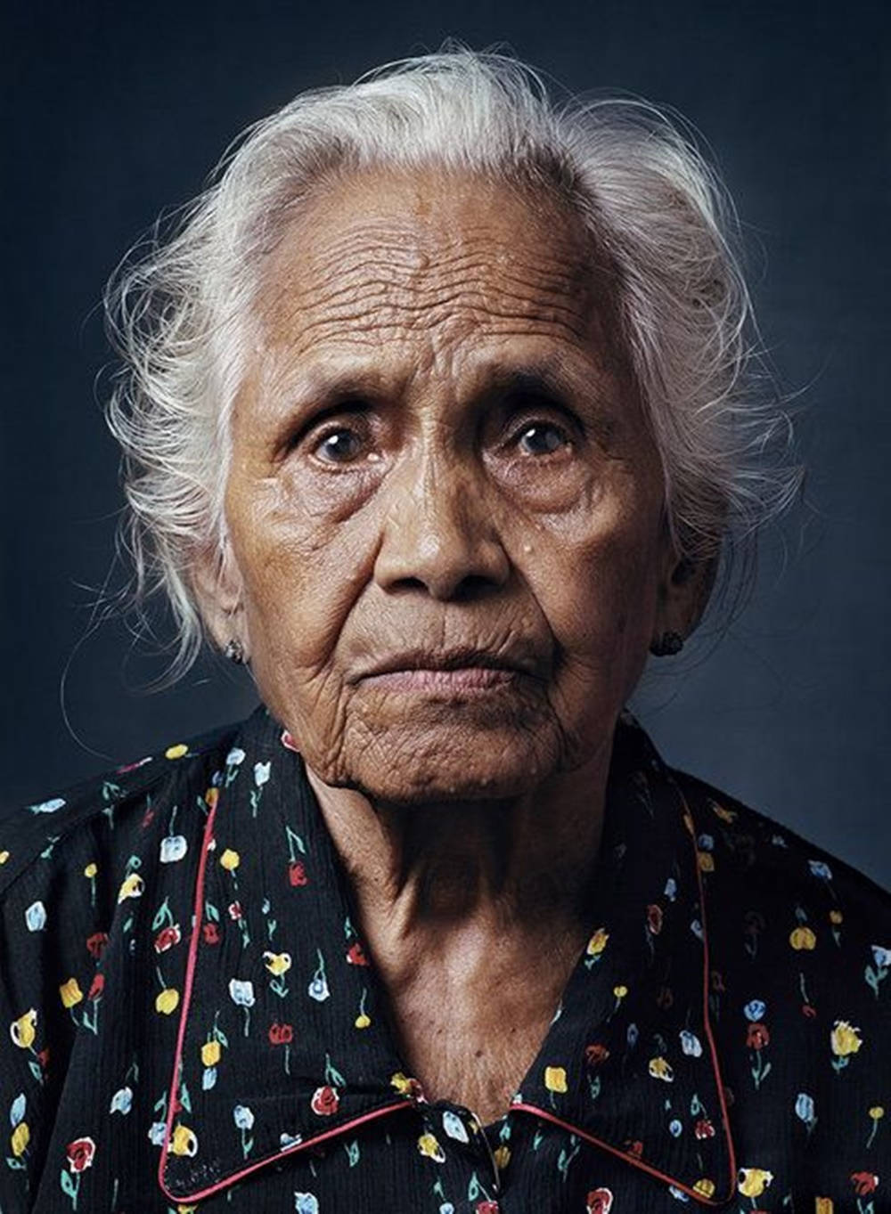 old woman portrait, white hair, deep wrinkles, HD Phone Wallpaper