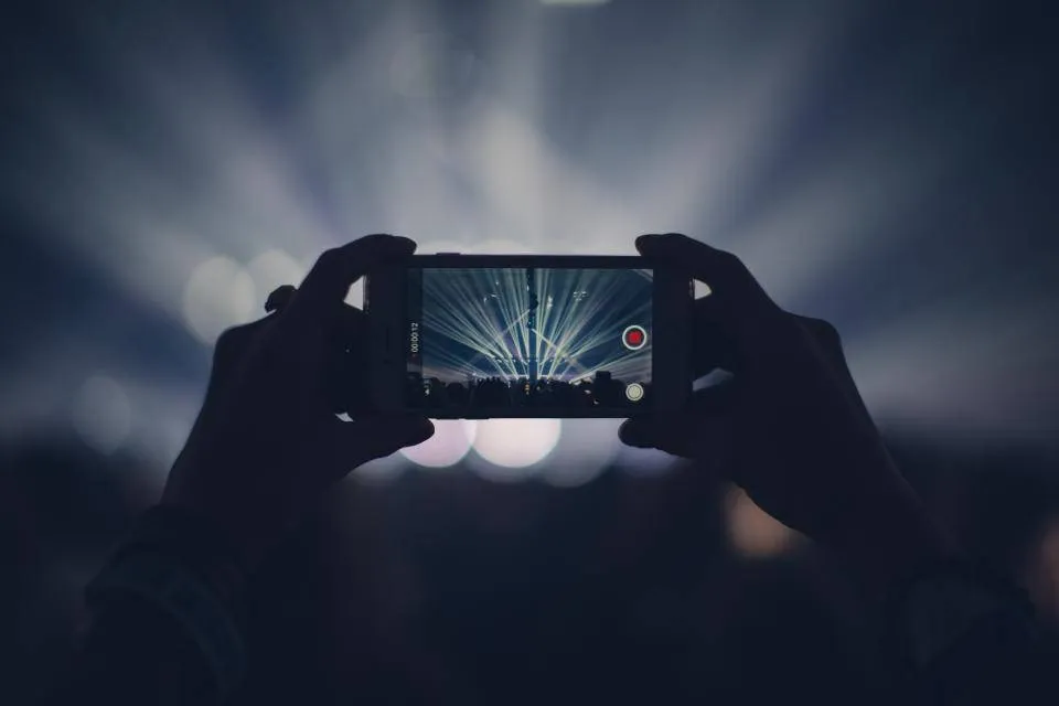 OLED iPhone