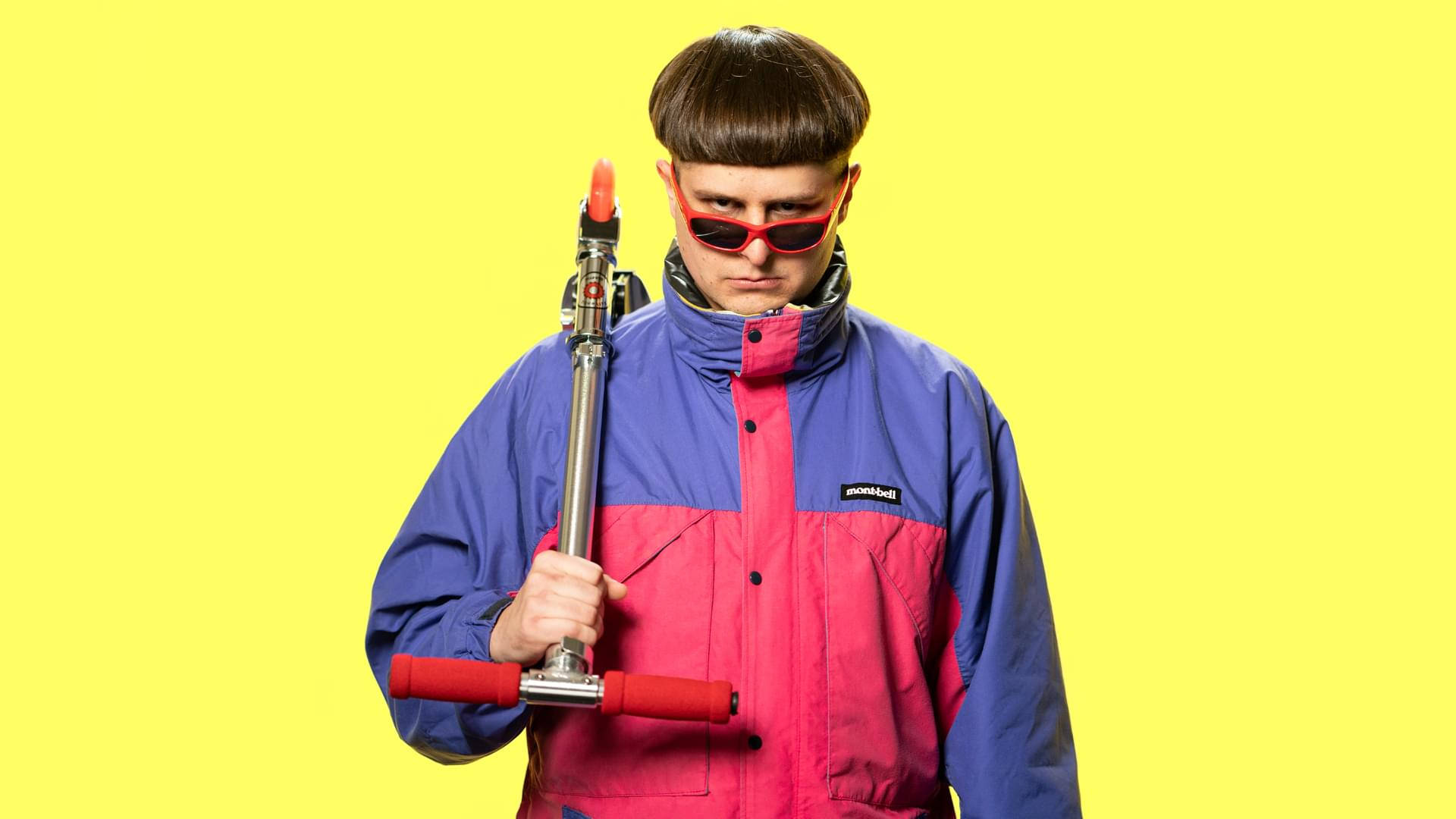 Oliver Tree, iconic turtle neck windbreaker, bold blue and pink jacket, Full HD Desktop Wallpaper