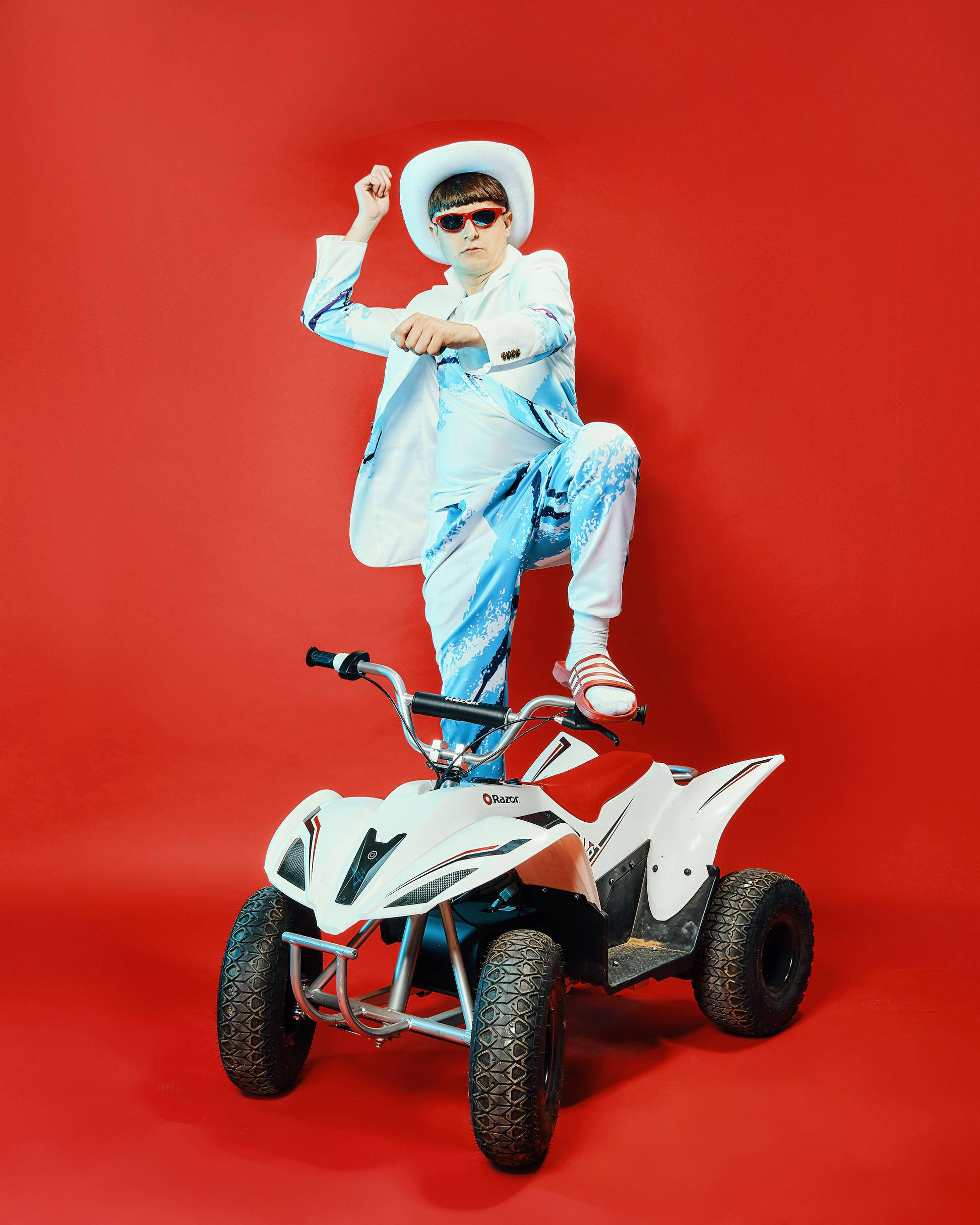 Oliver Tree, white ATV, white cowboy hat, Full HD Phone Wallpaper