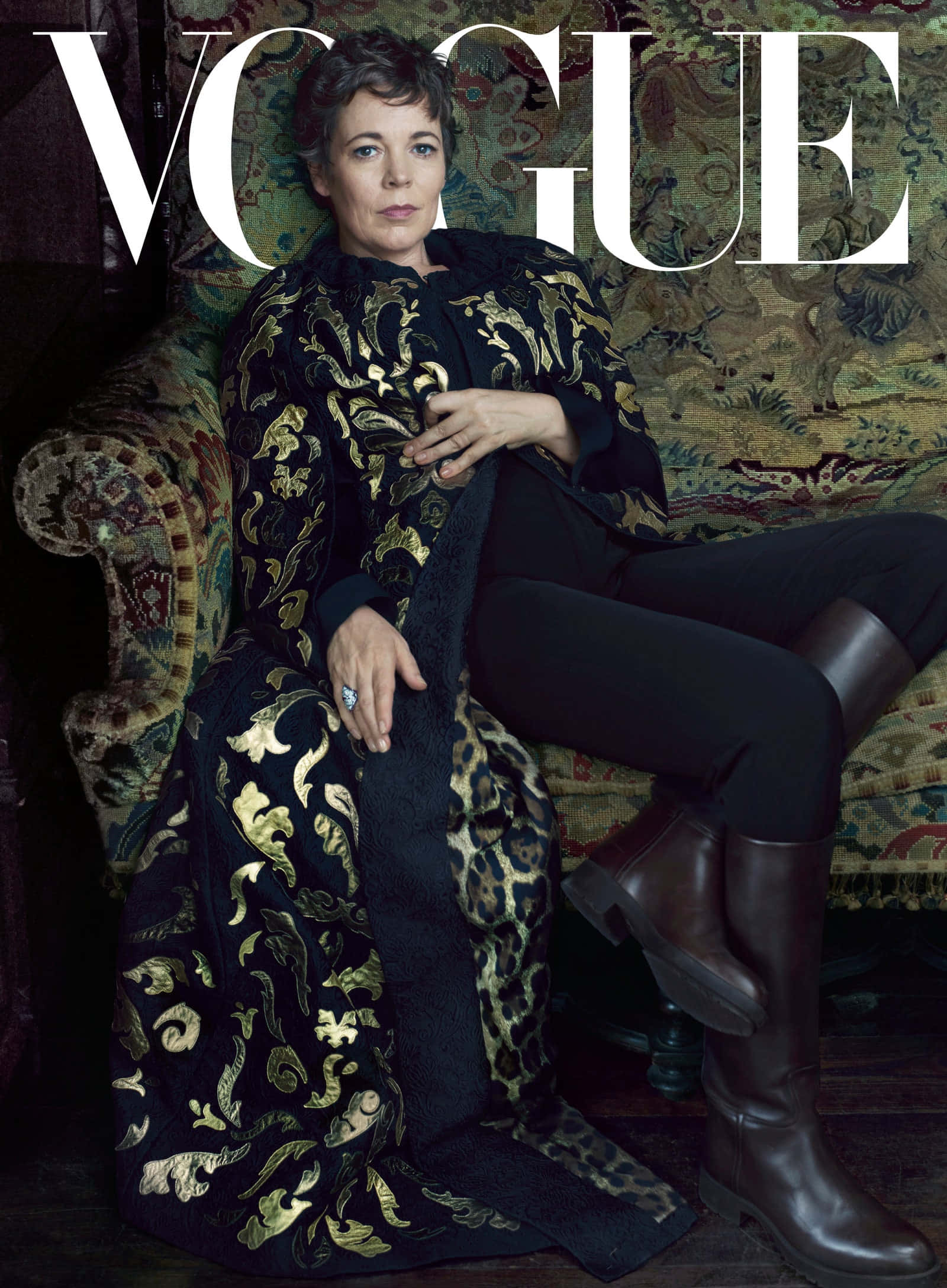 Olivia Colman, black and gold patterned robe, ornate vintage armchair, Full HD Phone Wallpaper