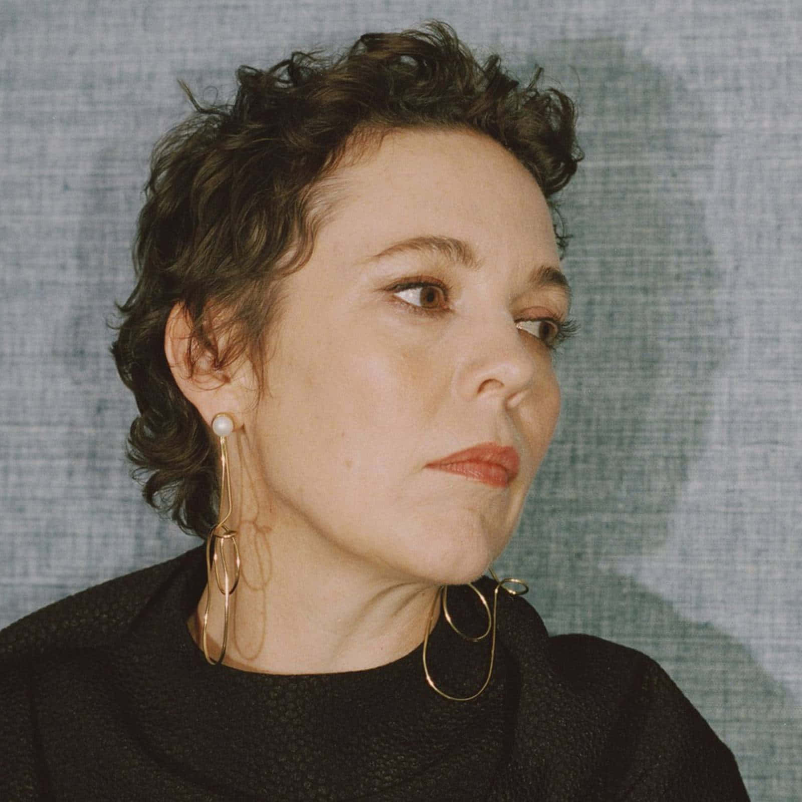 Olivia Colman, red carpet event, short curly hair, HD Desktop Wallpaper