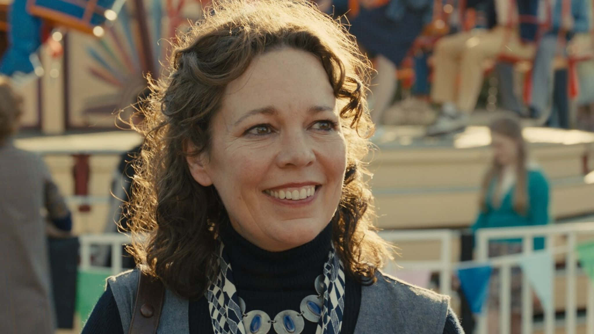Olivia Colman, curly brown hair, carnival, Full HD Desktop Wallpaper