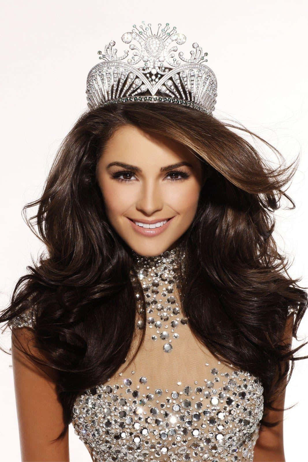 Olivia Culpo, sparkling crown, glittering gown, HD Phone Wallpaper
