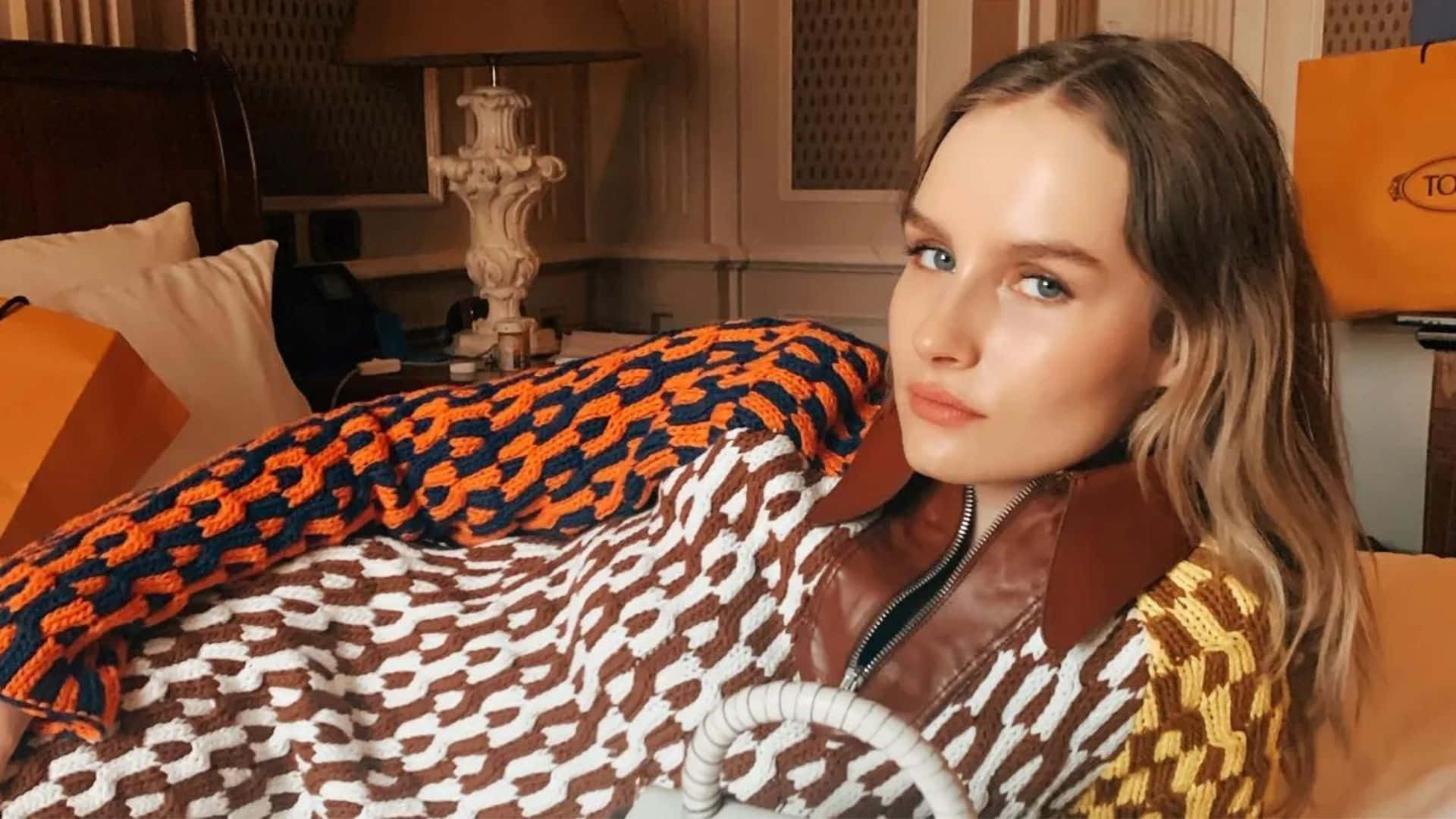 Olivia Dejonge, cozy room style, orange blue and white patterned knit blanket, Full HD Desktop Wallpaper