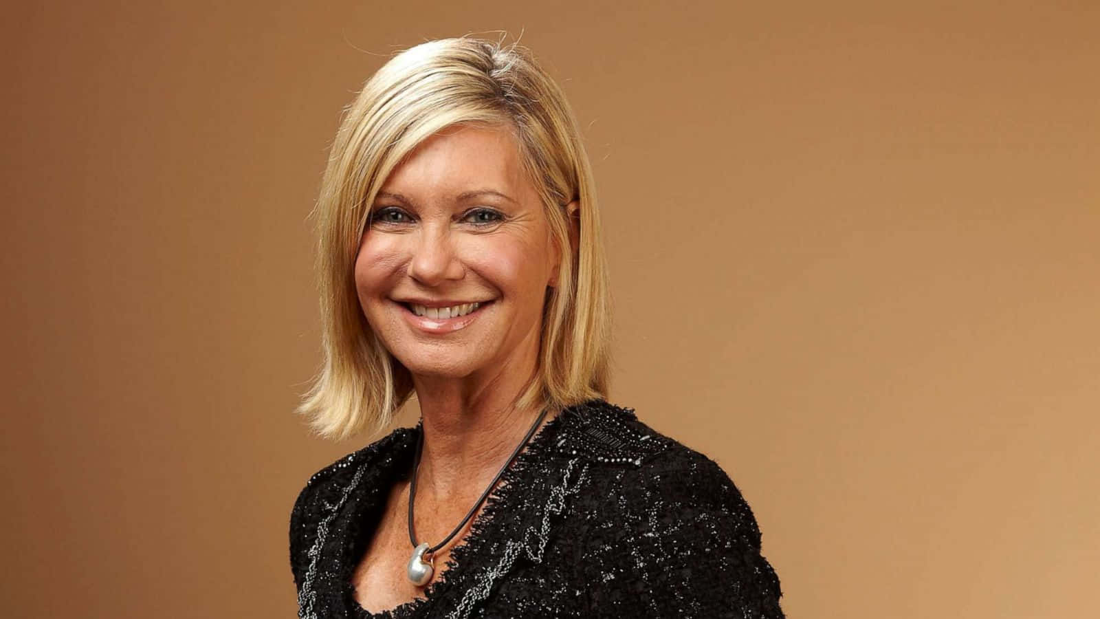 Olivia Newton John, blonde woman, black textured top, HD Desktop Wallpaper