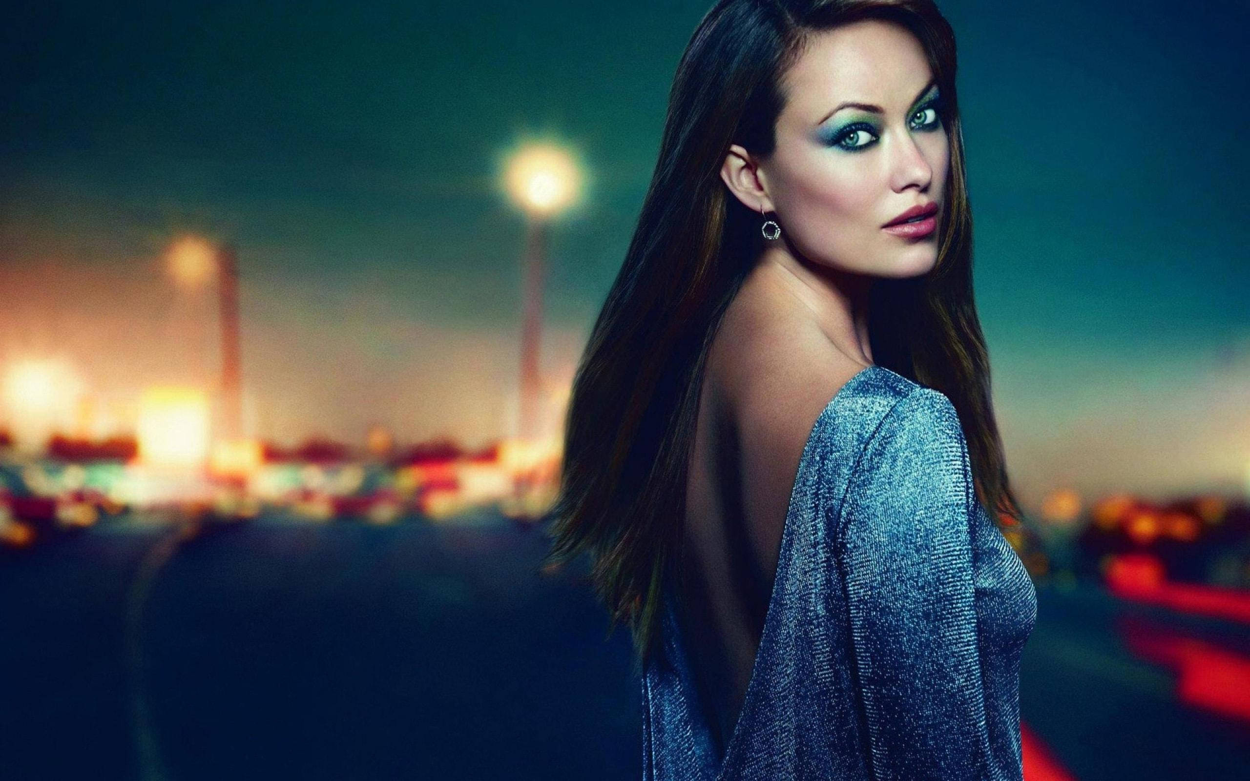 Olivia Wilde, blue dress, cityscape, 2K Desktop Wallpaper