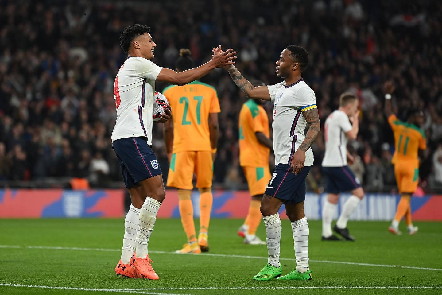 Ollie Watkins, England soccer players, vibrant green pitch, HD Desktop Wallpaper