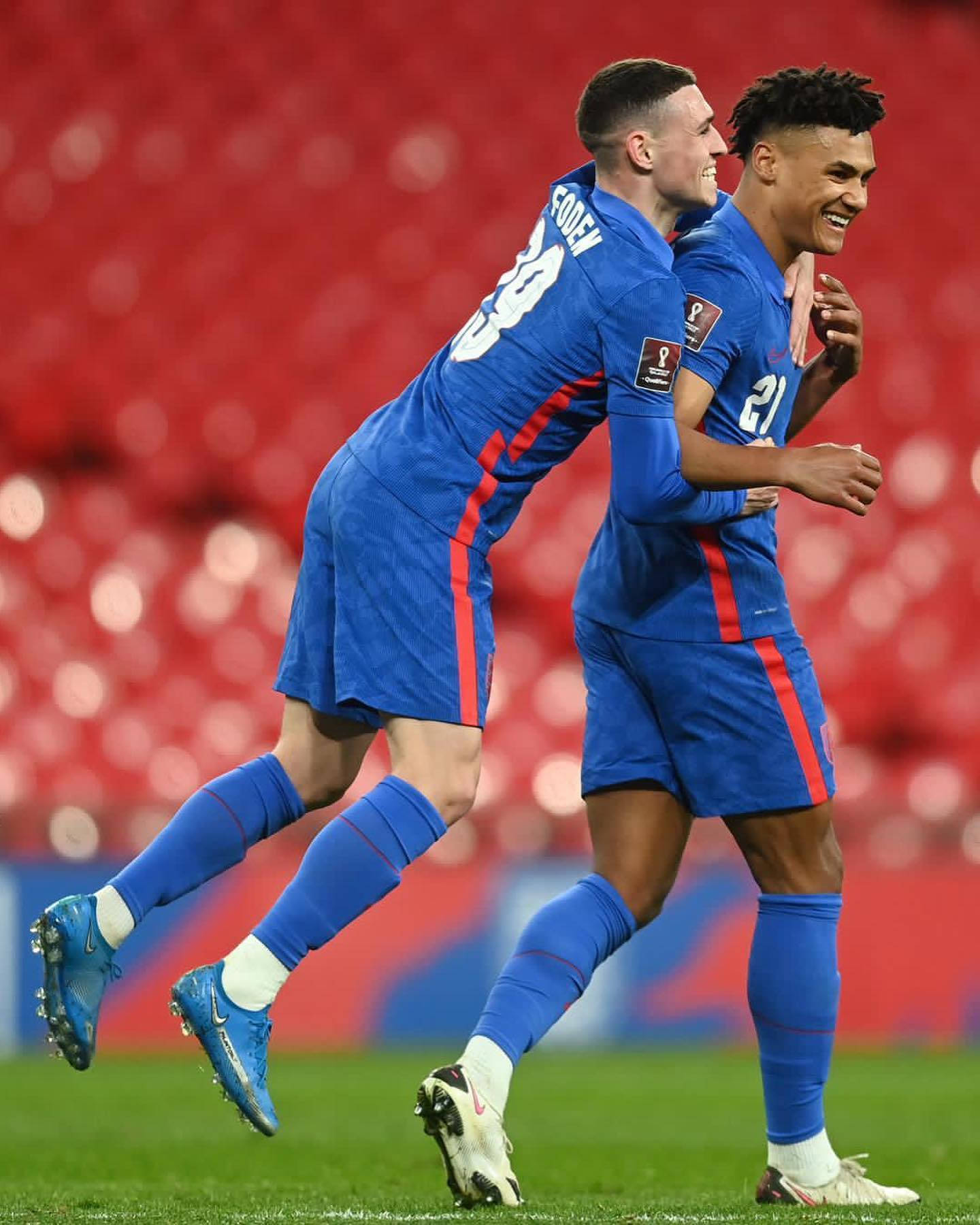 Ollie Watkins, blue kits, vibrant green pitch, HD Phone Wallpaper