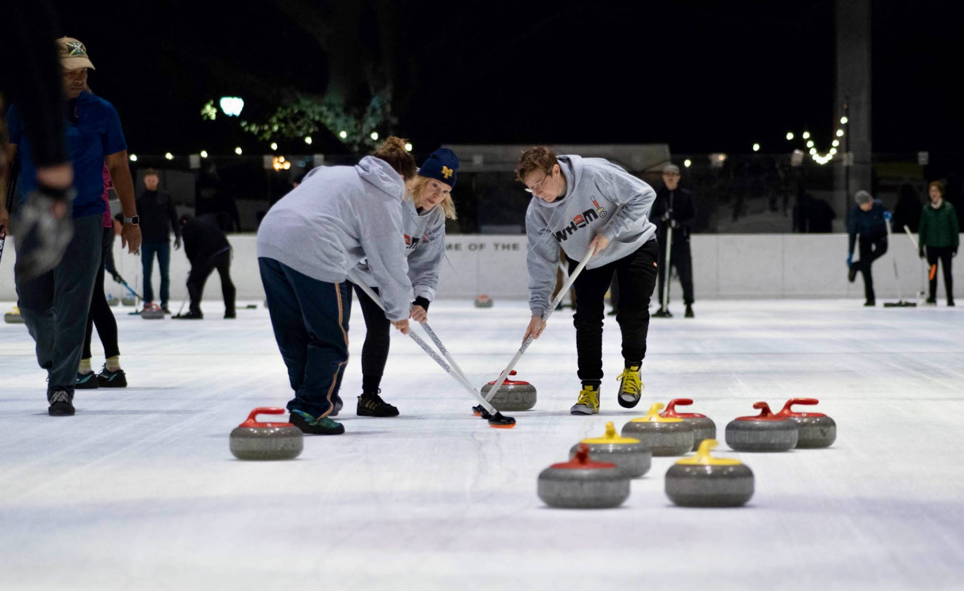 curling team, sweep ice, curling stones, HD Desktop Wallpaper