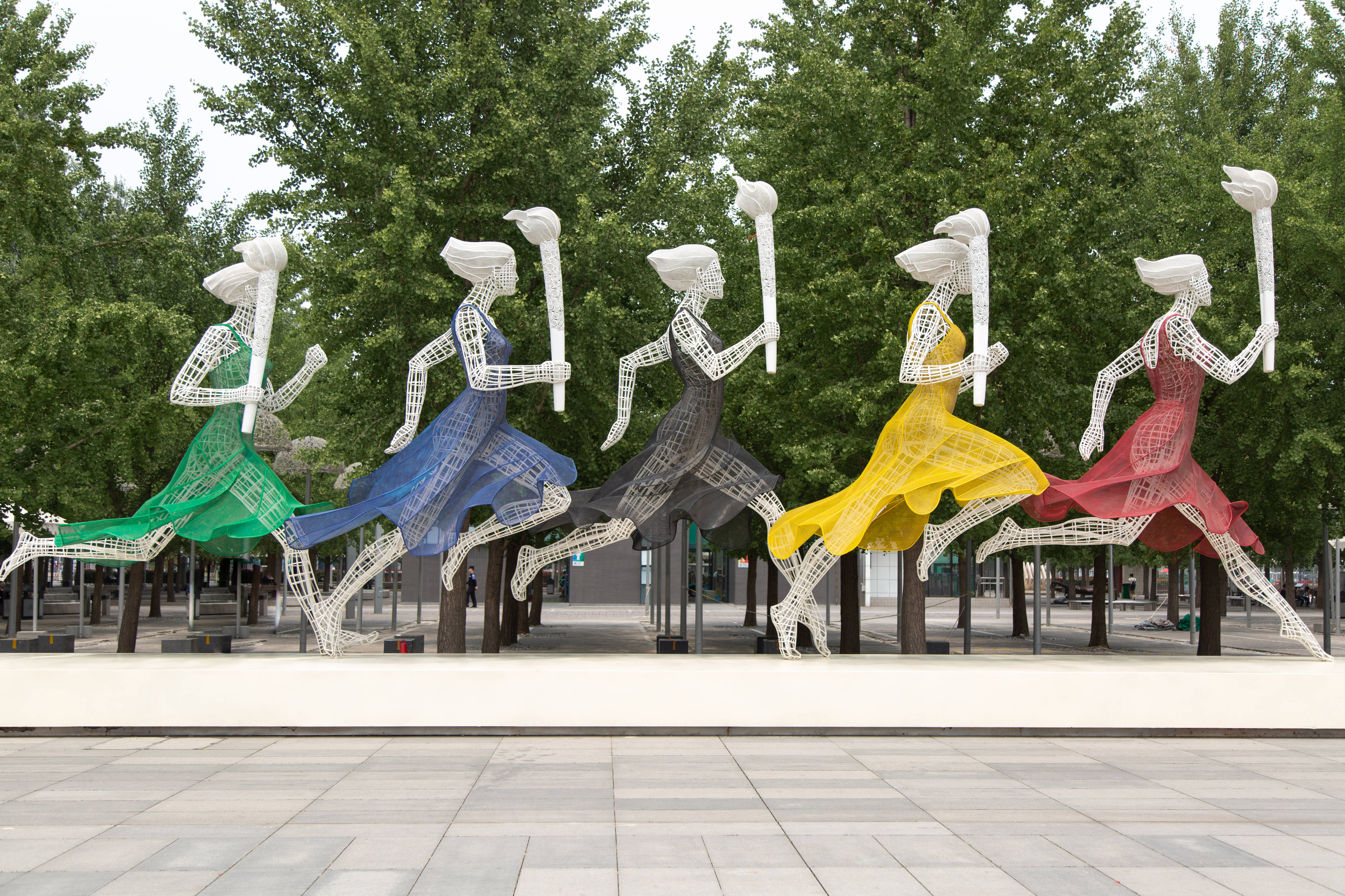 Olympic women sculptures, female runners, colorful dresses, 5K Desktop Wallpaper