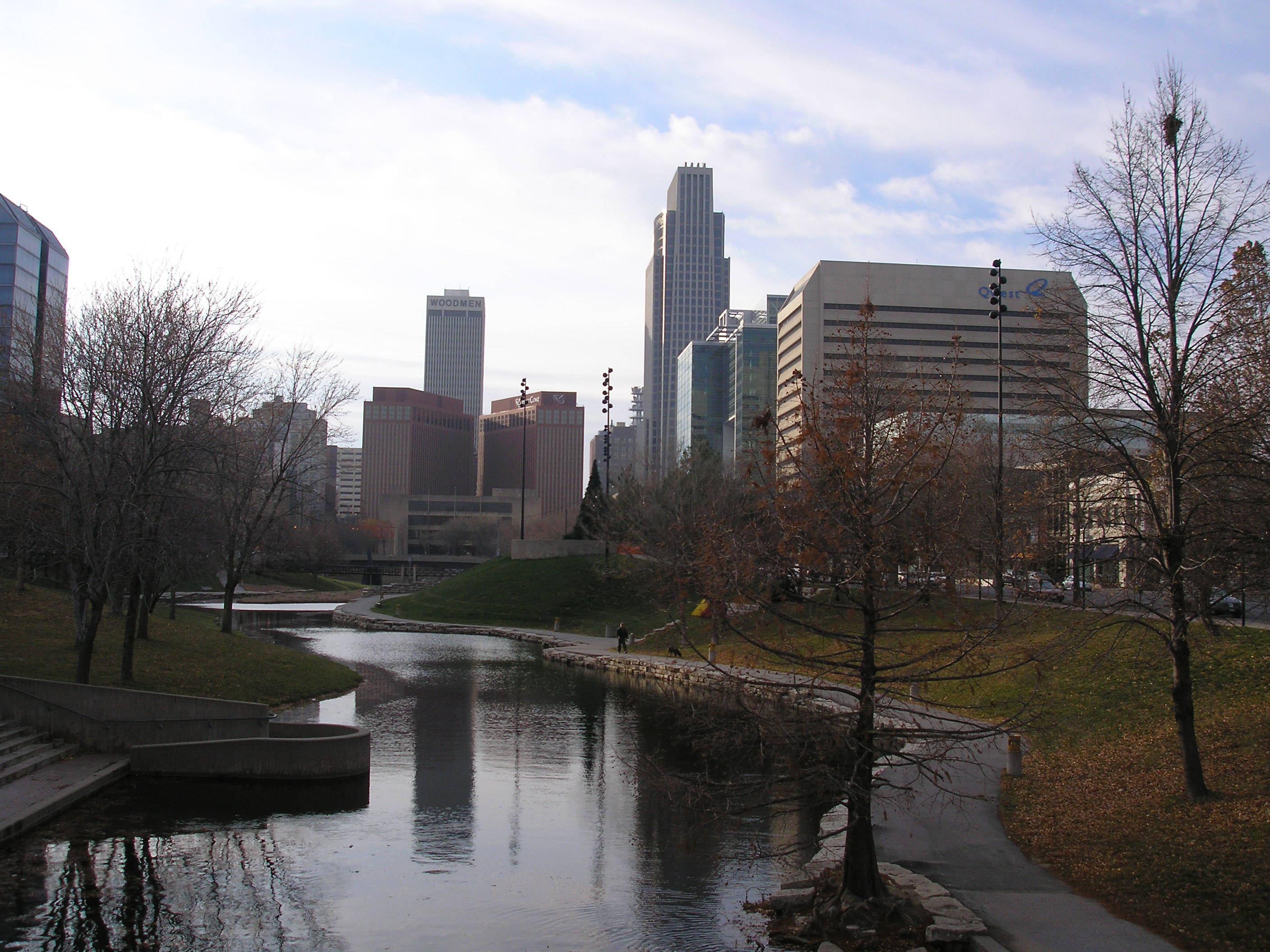 Omaha, urban canal, bare trees, 2K Desktop Wallpaper