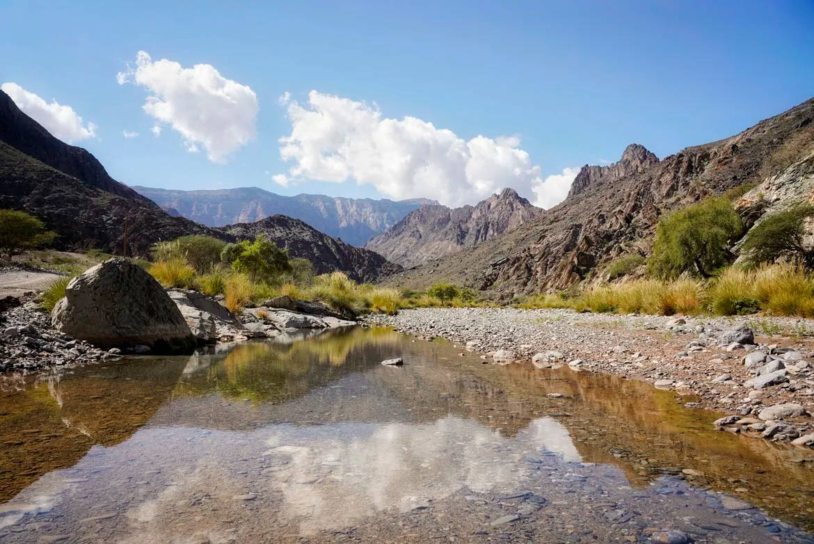 Oman River, daytime, bright blue sky, SD Desktop Wallpaper