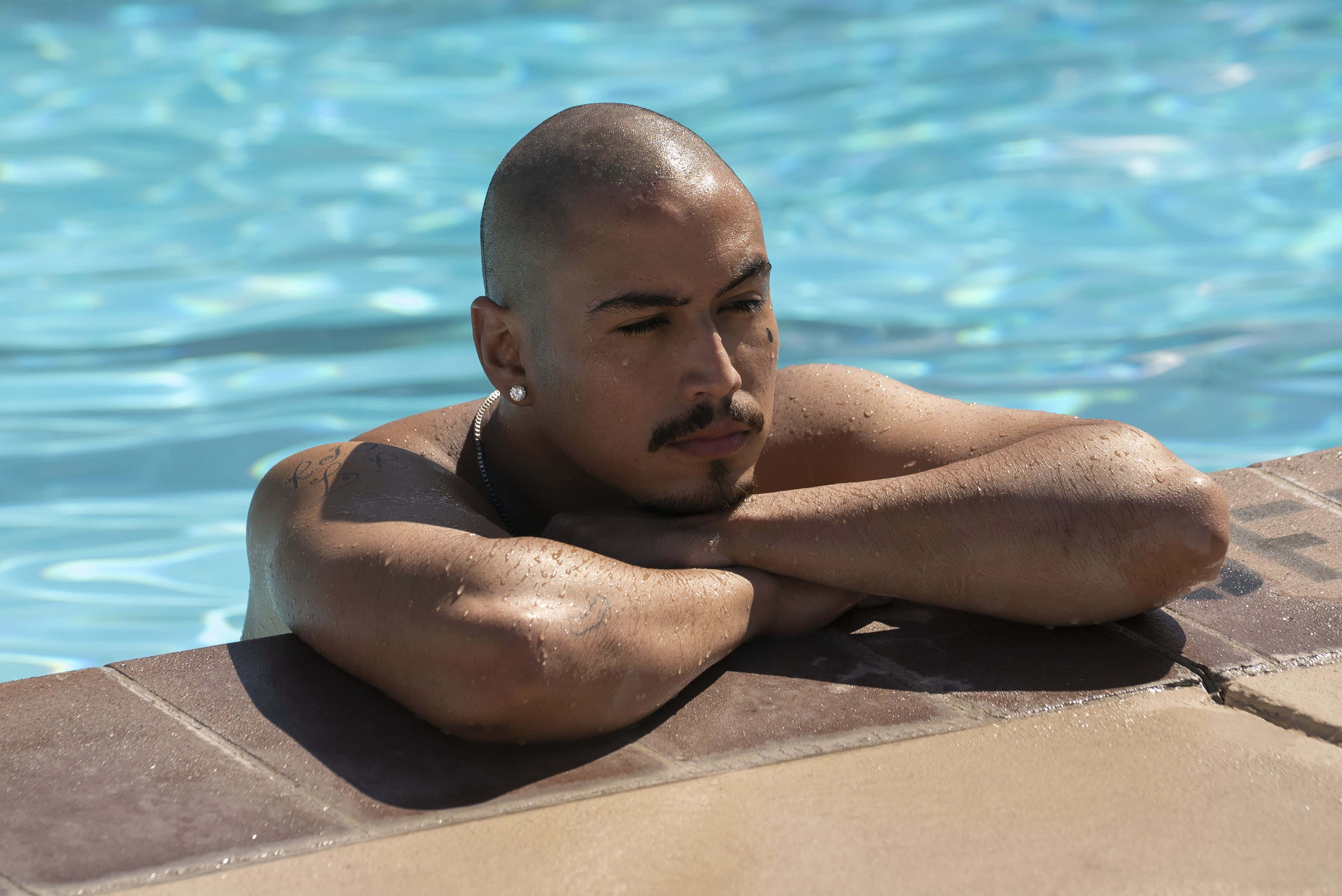 On My Block, pool, blue water, 2K Desktop Wallpaper