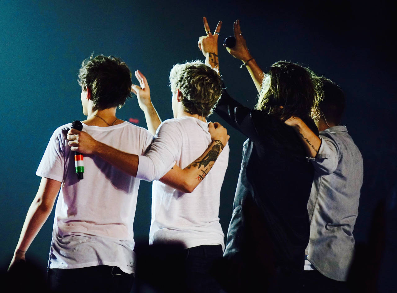 One Direction Aesthetic, four male performers, stage, HD Desktop Wallpaper