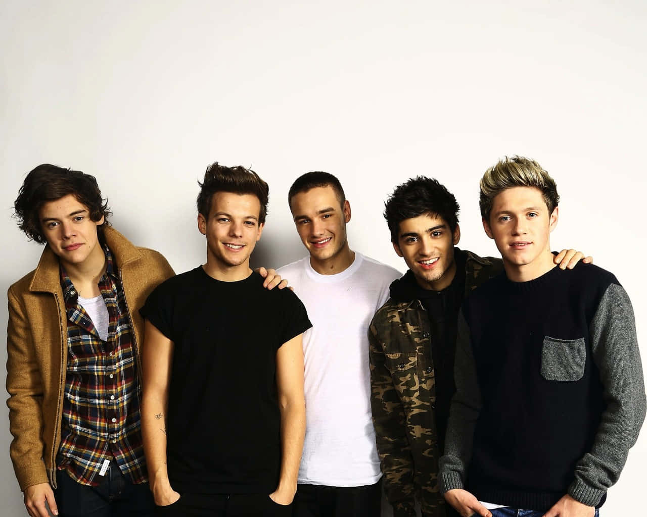 One Direction, laptop, white background, HD Desktop Wallpaper