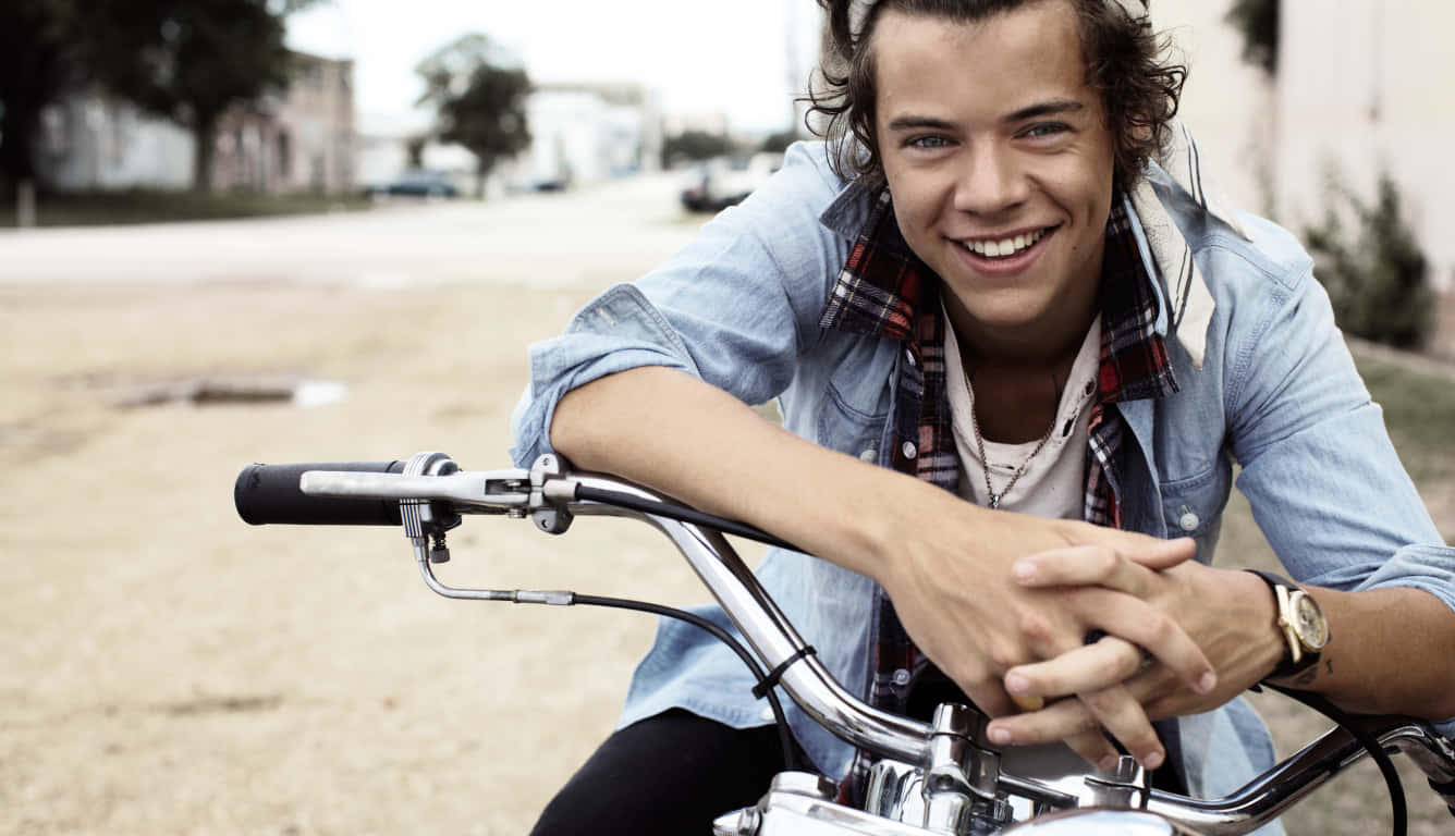 One Direction, laptop, chrome bicycle, HD Desktop Wallpaper