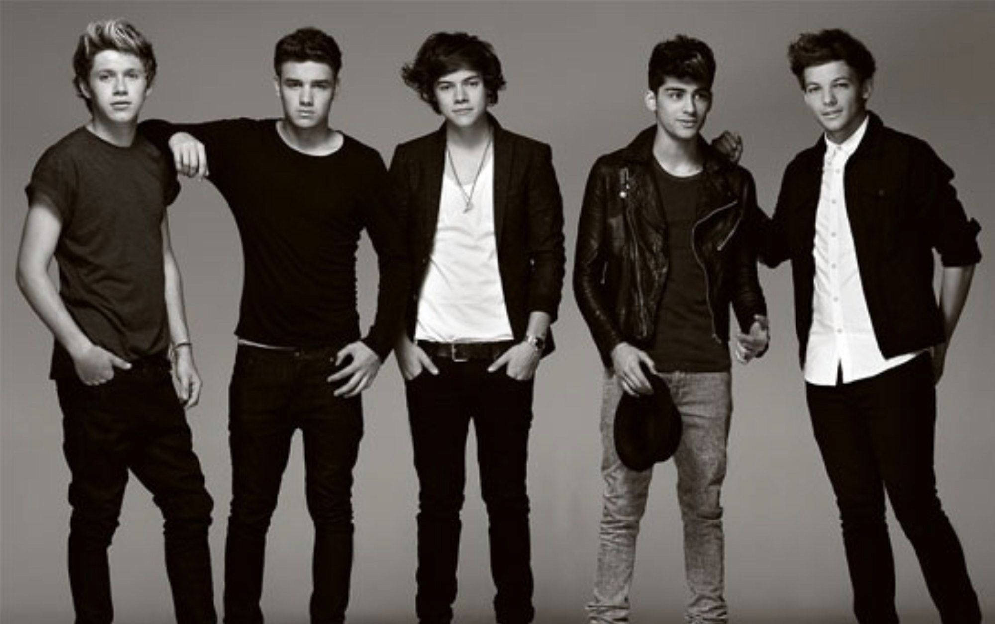 One Direction, black and white photo, five young men, Full HD Desktop Wallpaper