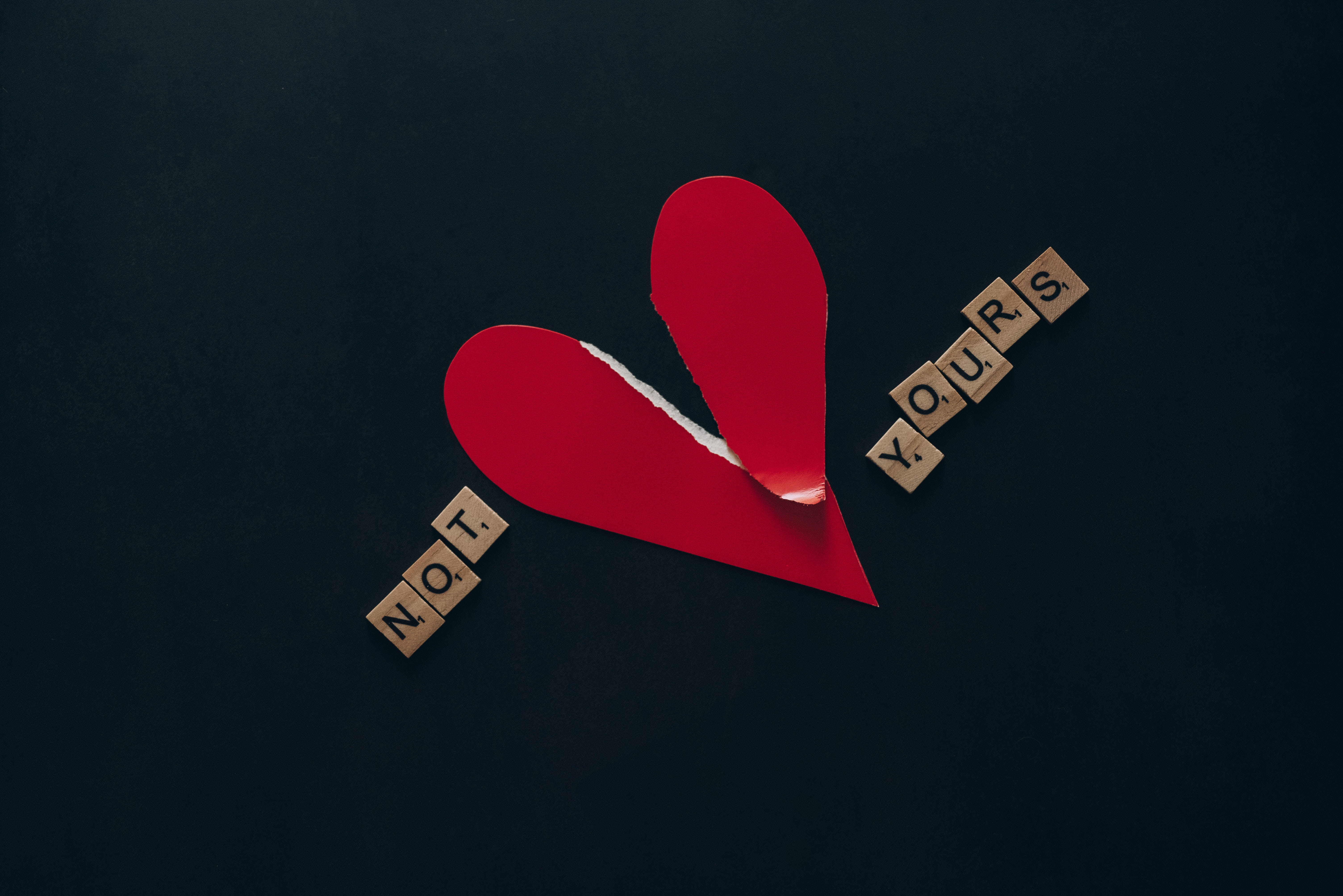 One Sided Love, red paper heart, wooden blocks, 5K Desktop Wallpaper