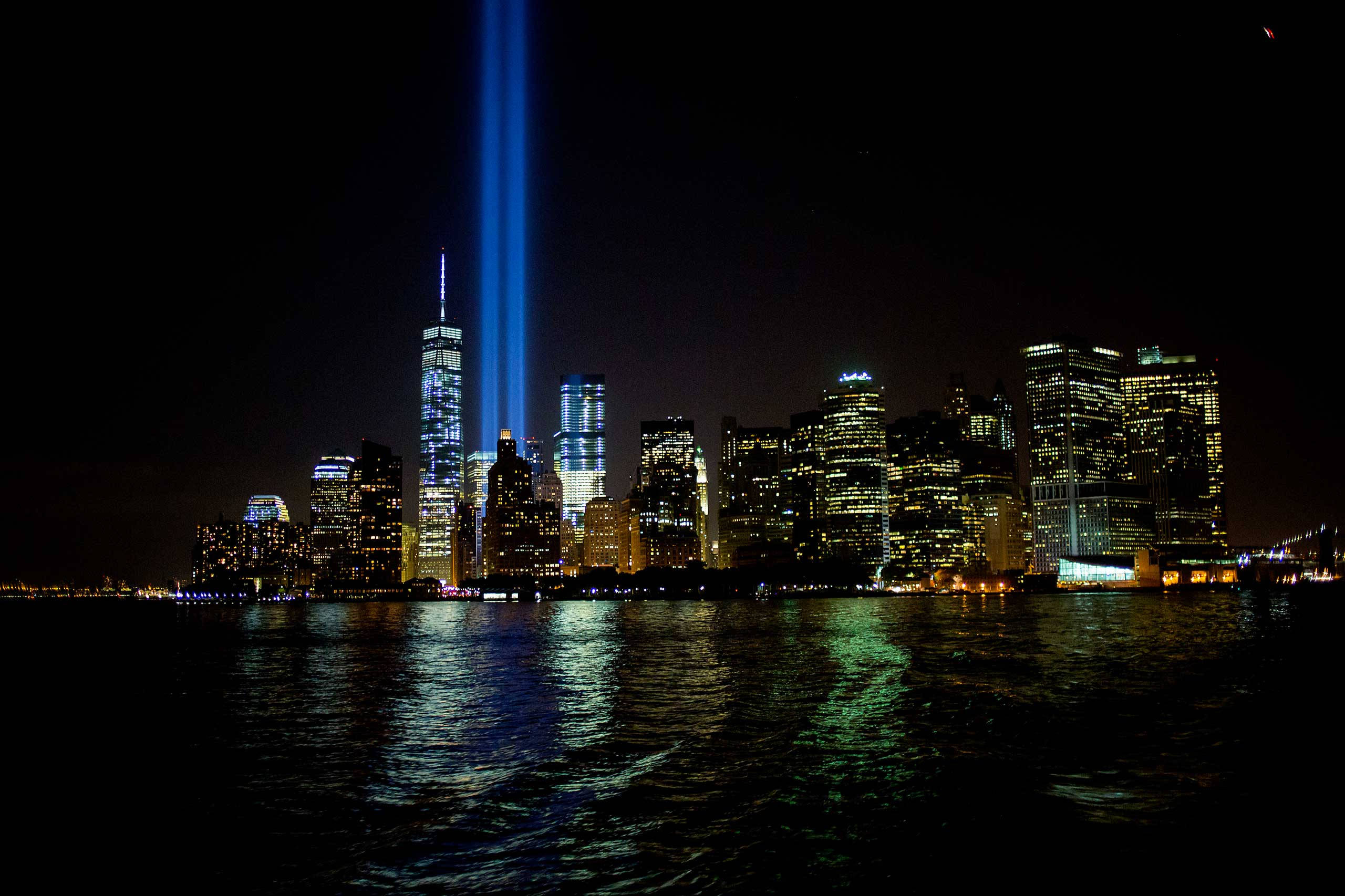 One World Trade Center, lower Manhattan, night, 2K Desktop Wallpaper
