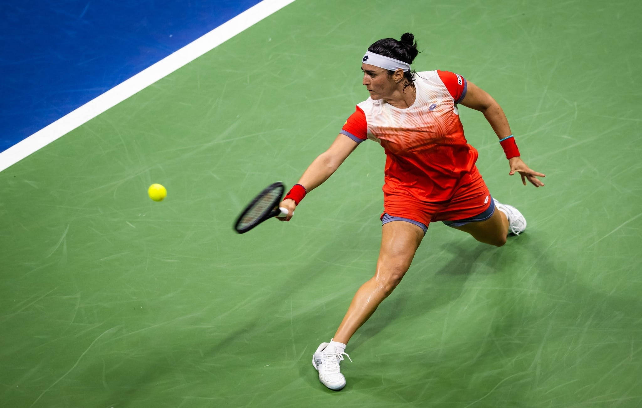 Ons Jabeur, red outfit, green court, Full HD Desktop Wallpaper