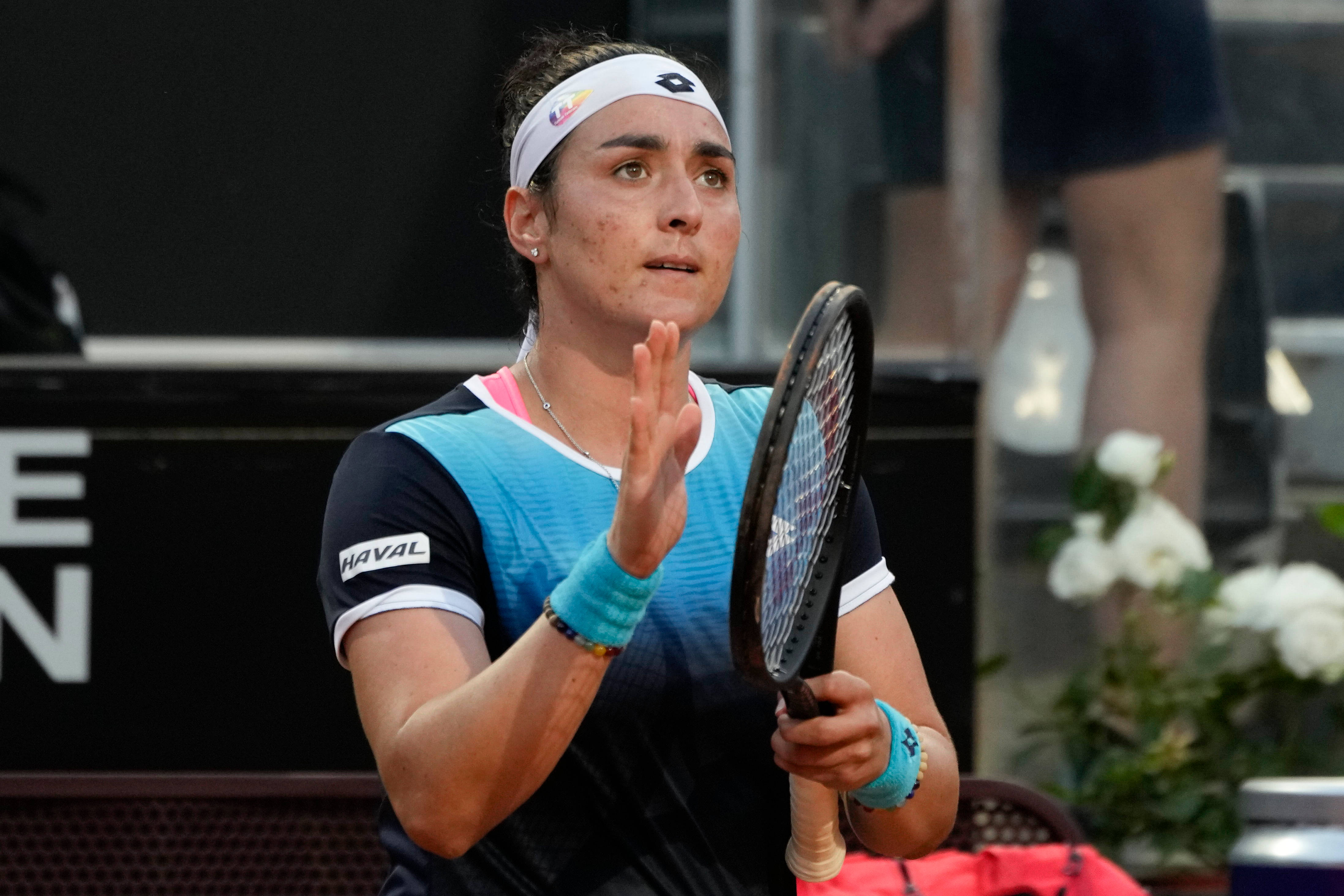 Ons Jabeur, blue and black outfit, racket, 4K Desktop Wallpaper