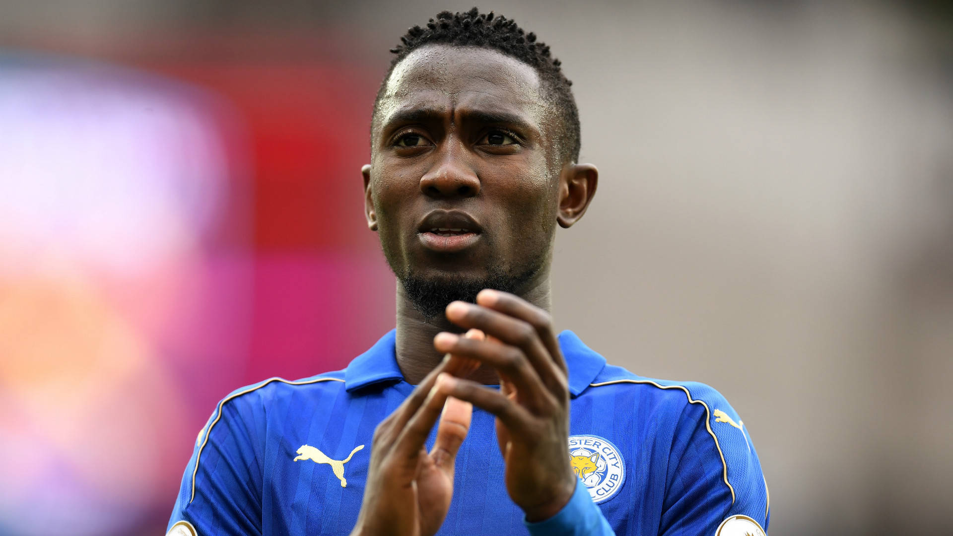 Onyinye Ndidi, blue Leicester City jersey, daytime match, Full HD Desktop Wallpaper