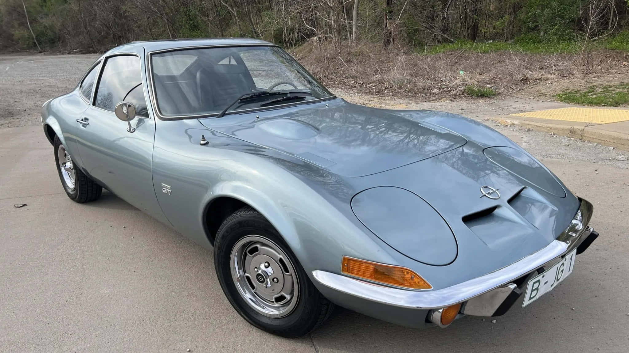 Opel GT, sleek silver, paved lot, Full HD Desktop Wallpaper
