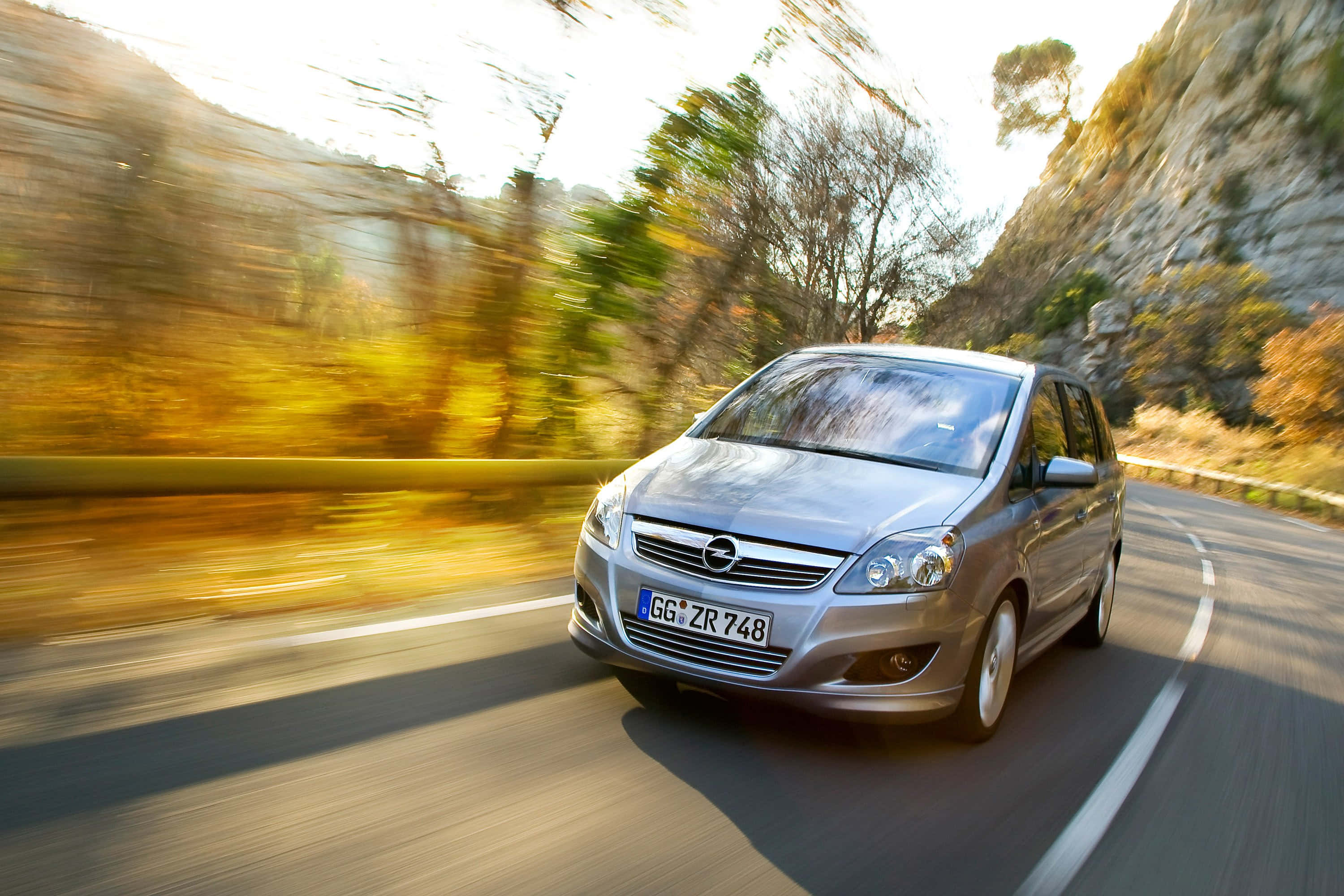 Opel Zafira, silver, winding mountain road, 2K Desktop Wallpaper
