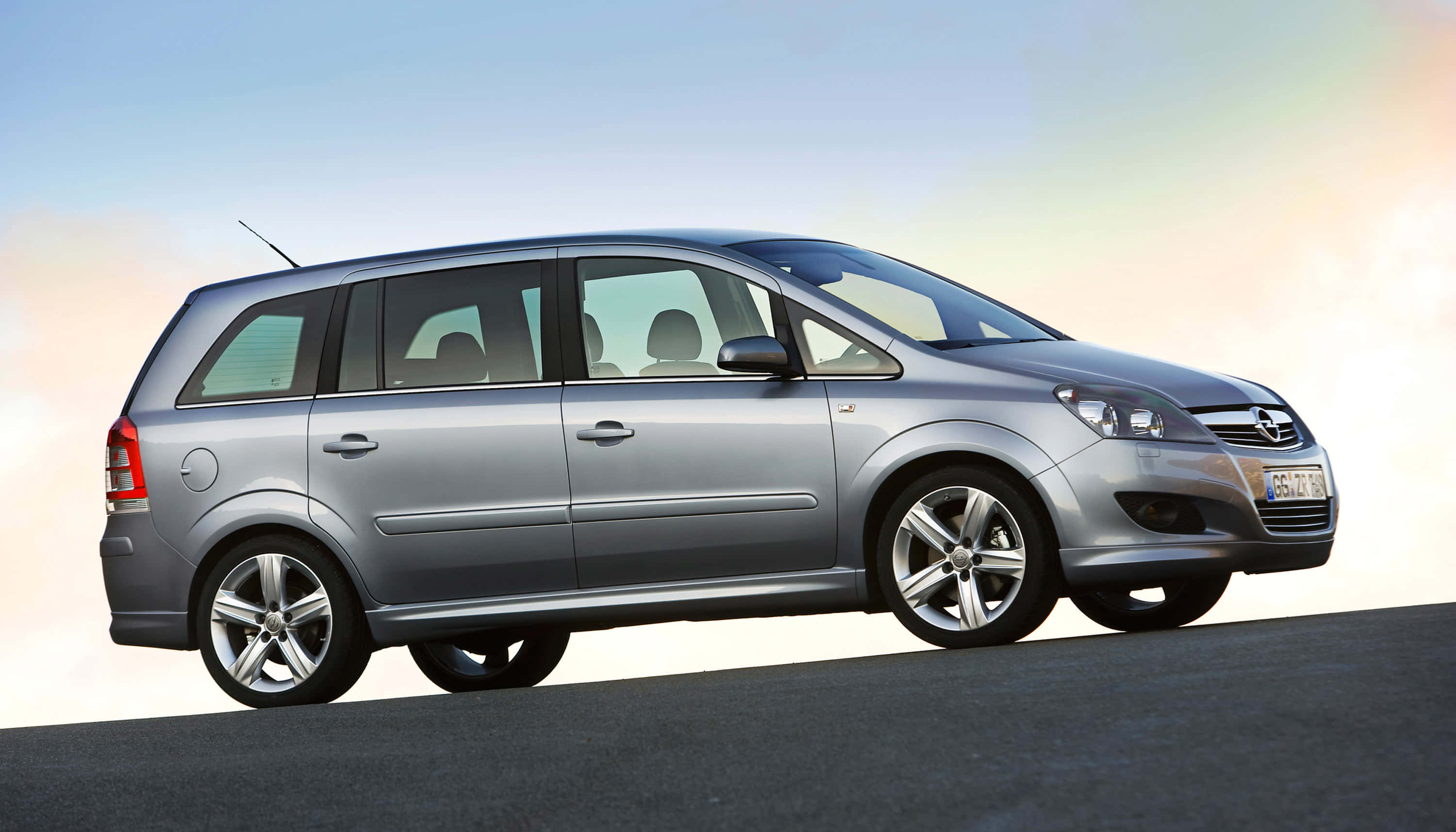 Opel Zafira, silver, station wagon, 2K Desktop Wallpaper