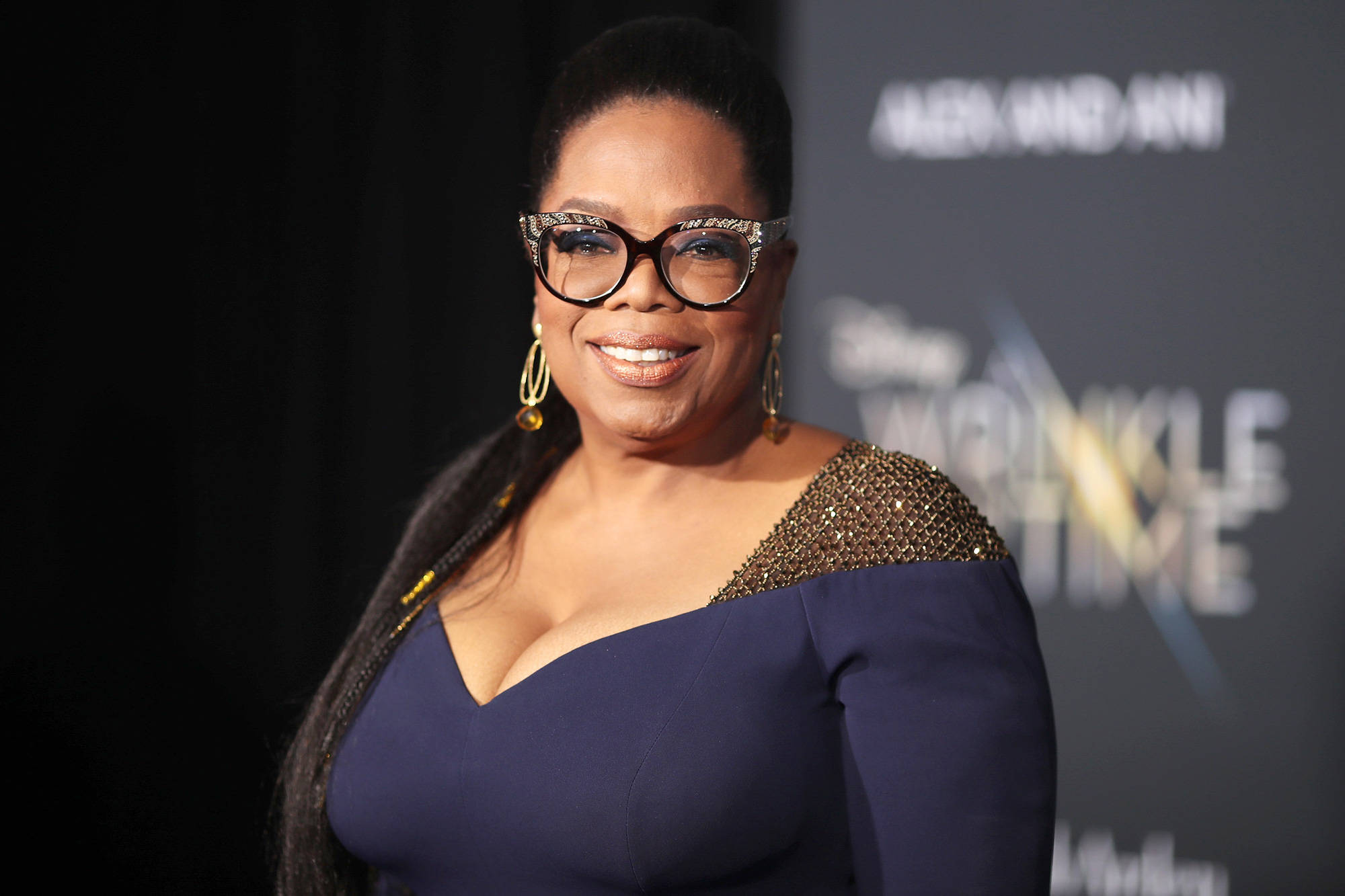 Oprah Winfrey, red carpet event, navy blue dress, Full HD Desktop Wallpaper