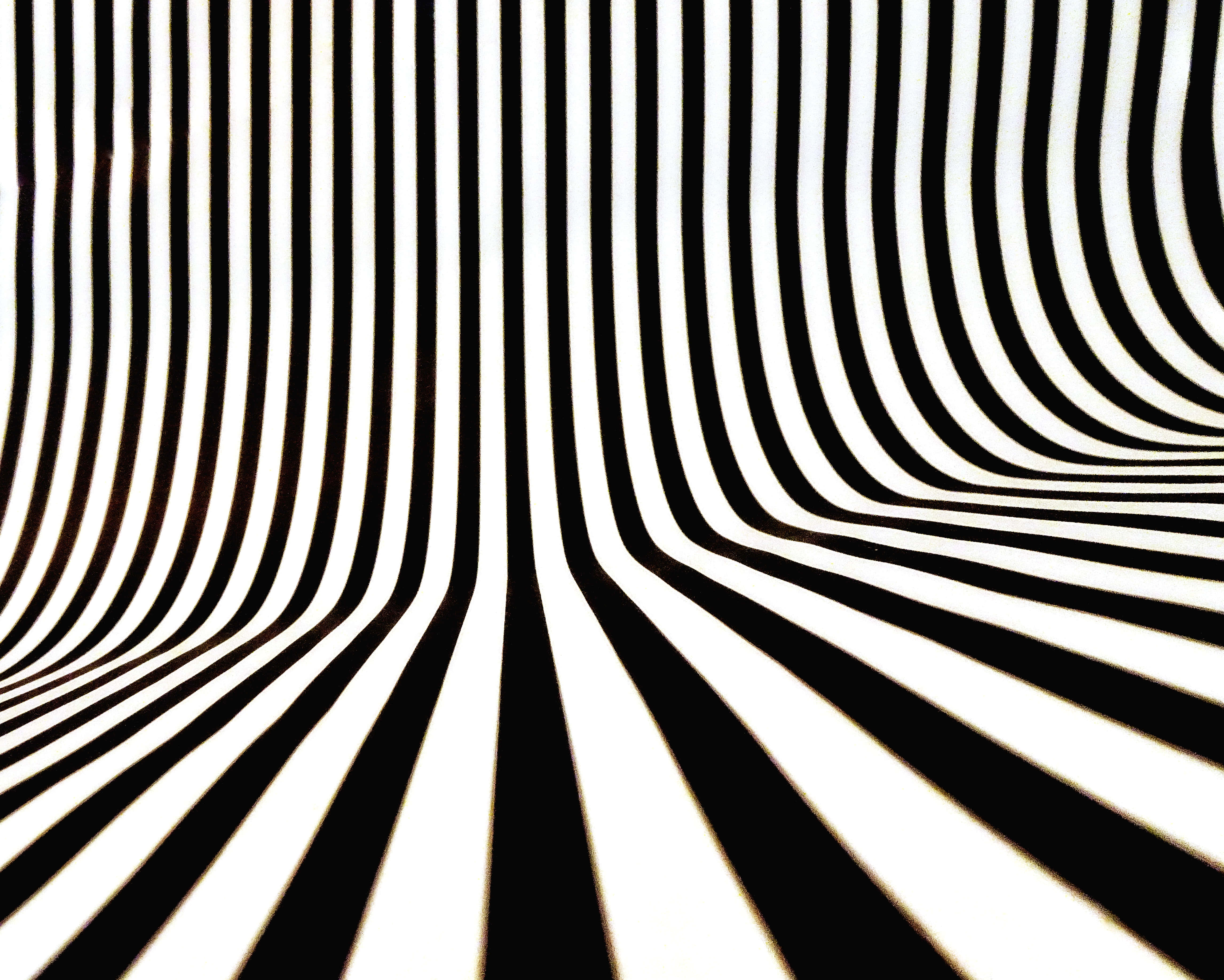Black And White Striped, curved stripes, mesmerizing optical illusion, 4K Desktop Wallpaper
