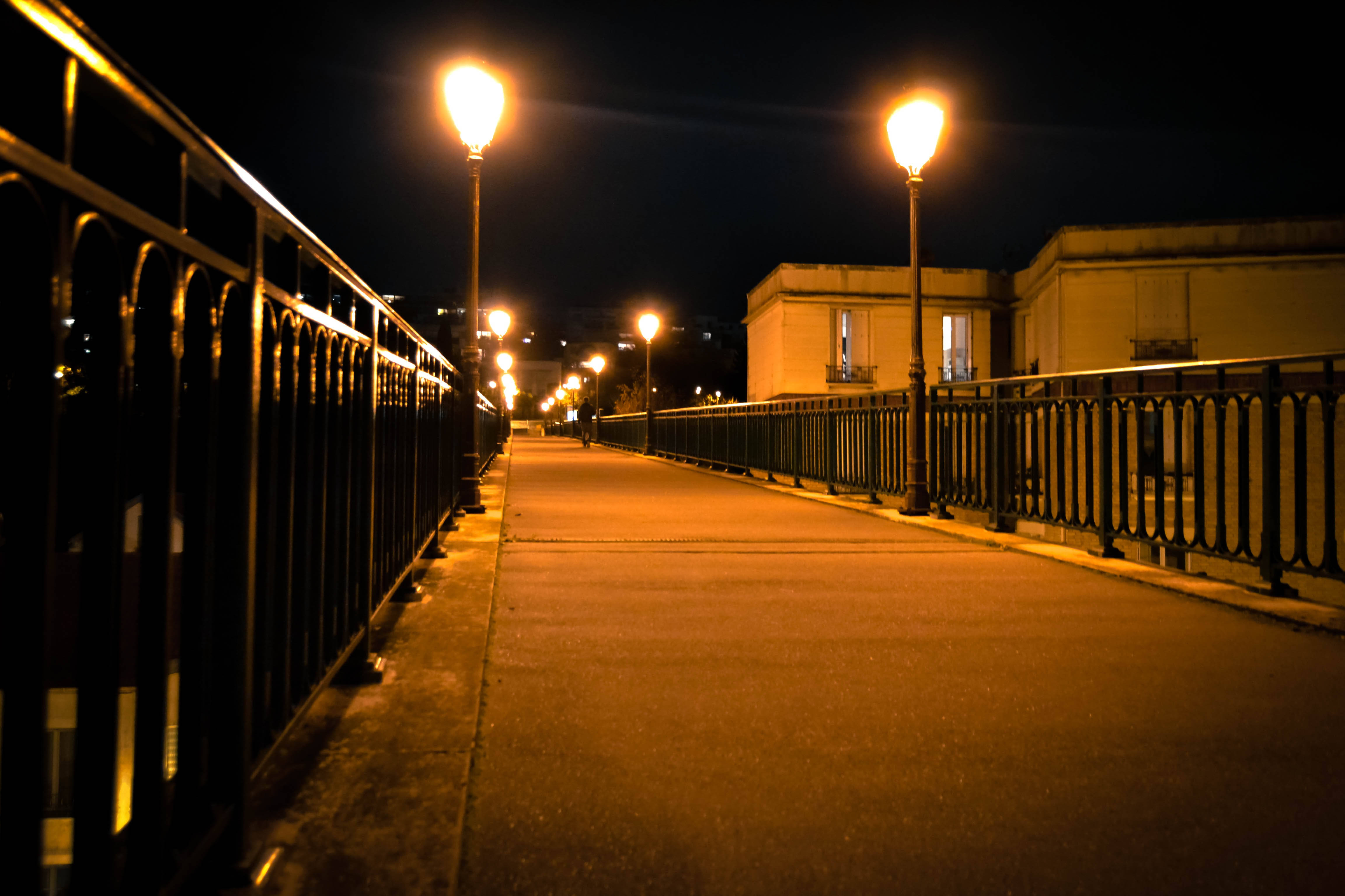 Orange City, street lamps, twilight, 4K Desktop Wallpaper